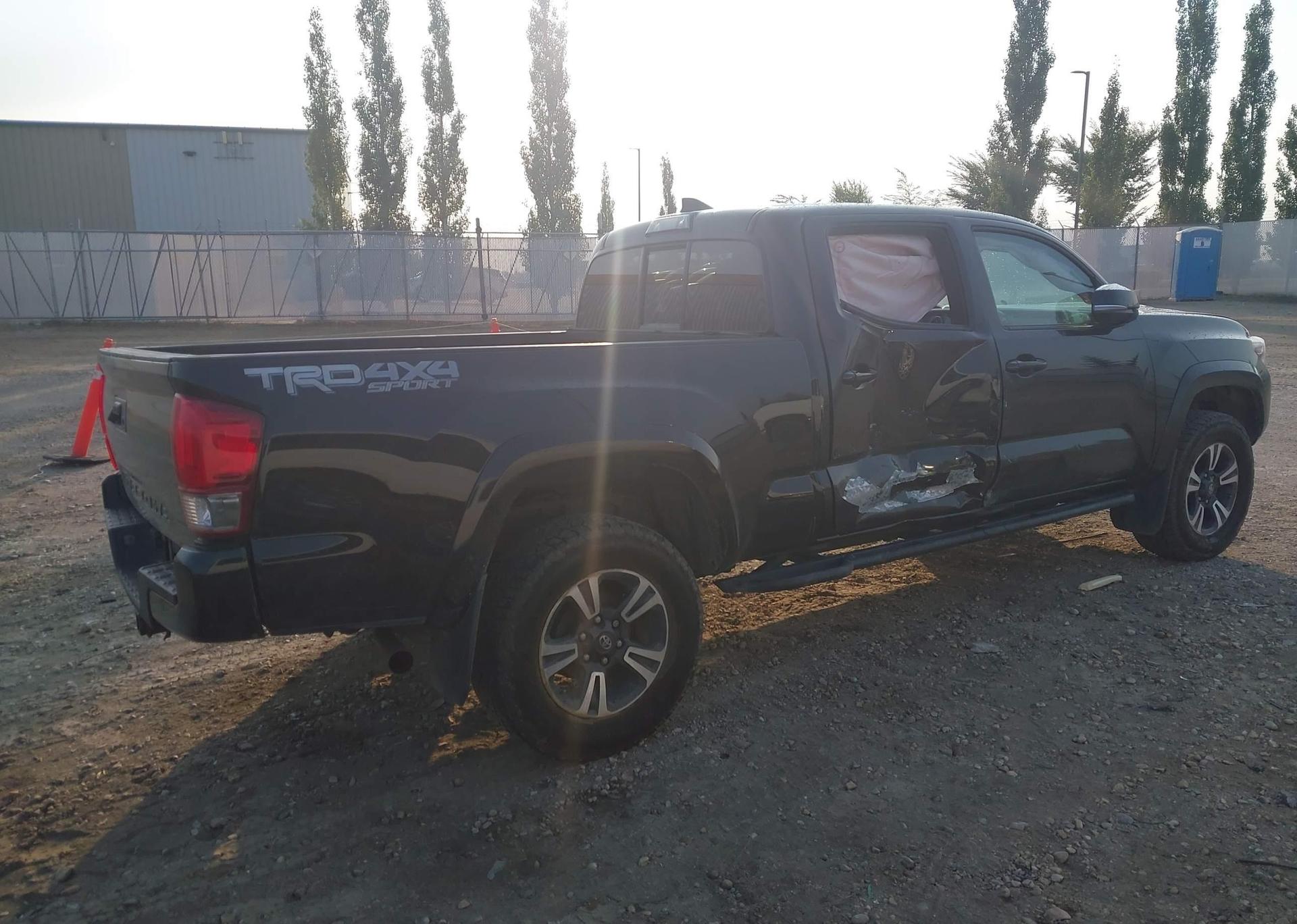 2016 TOYOTA TACOMA DBL CAB