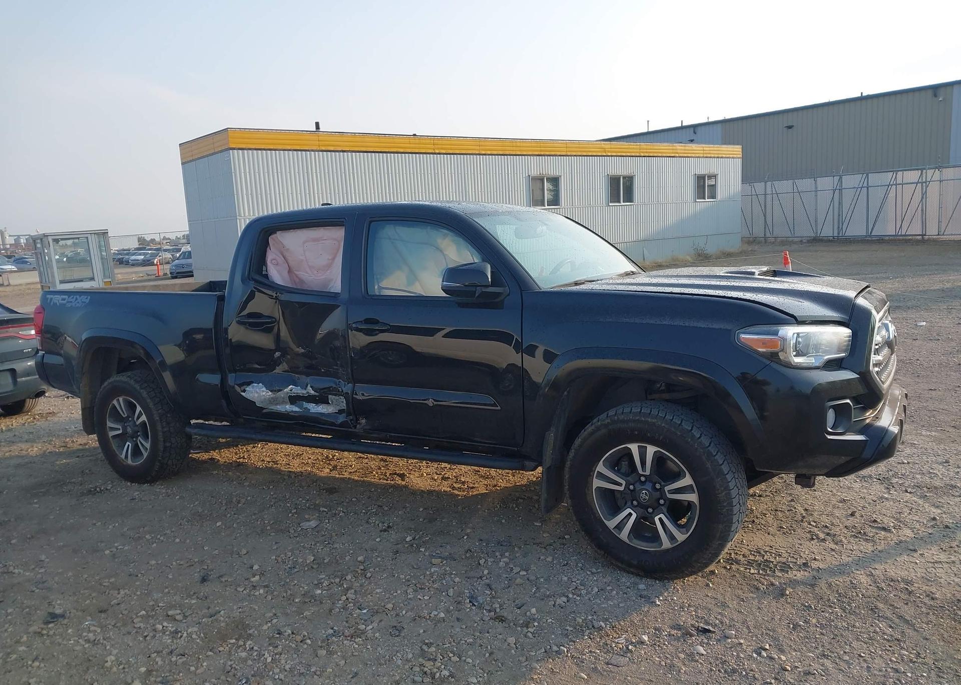 2016 TOYOTA TACOMA DBL CAB