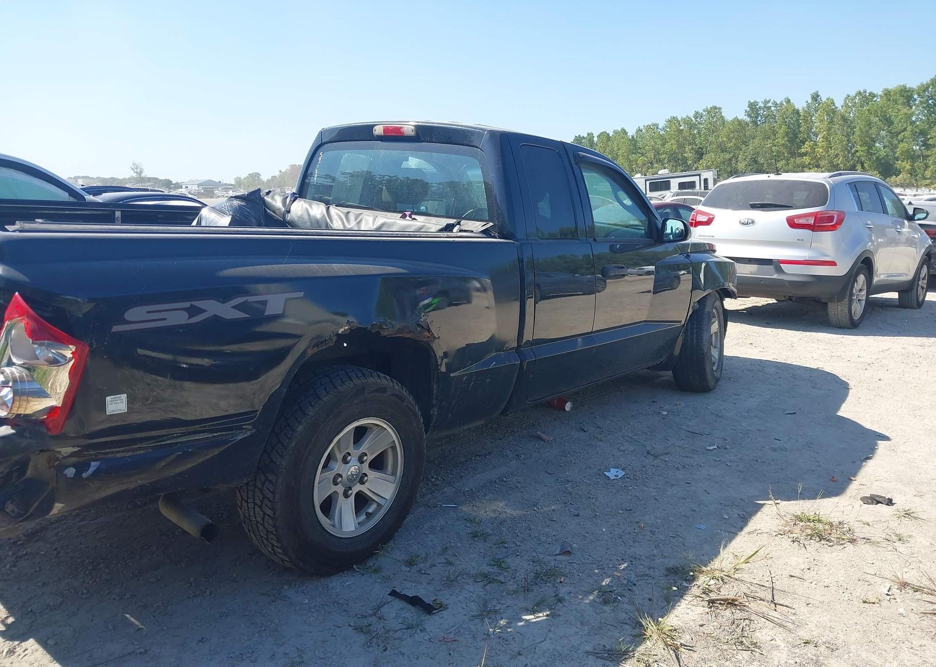 2008 DODGE DAKOTA SXT