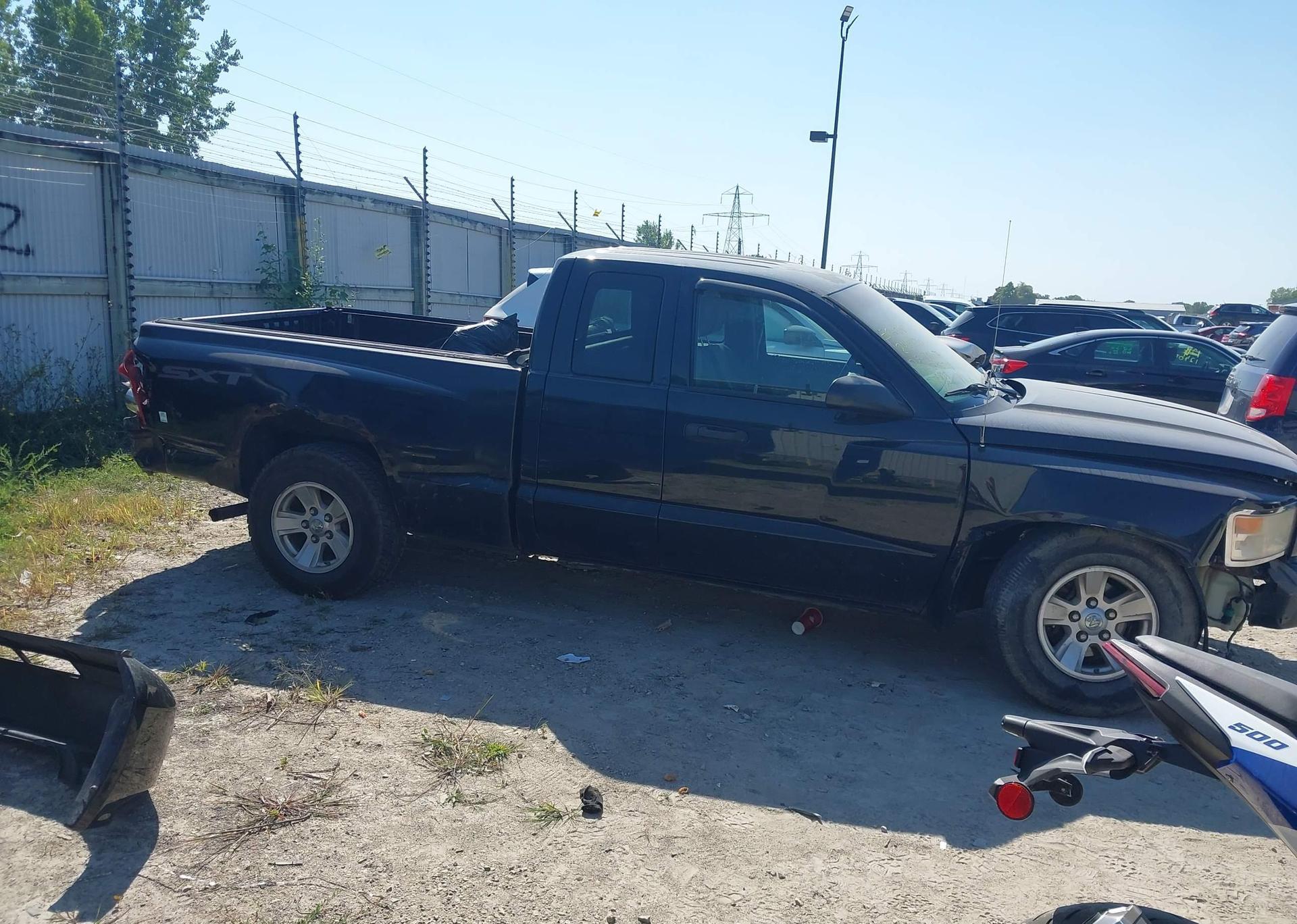 2008 DODGE DAKOTA SXT