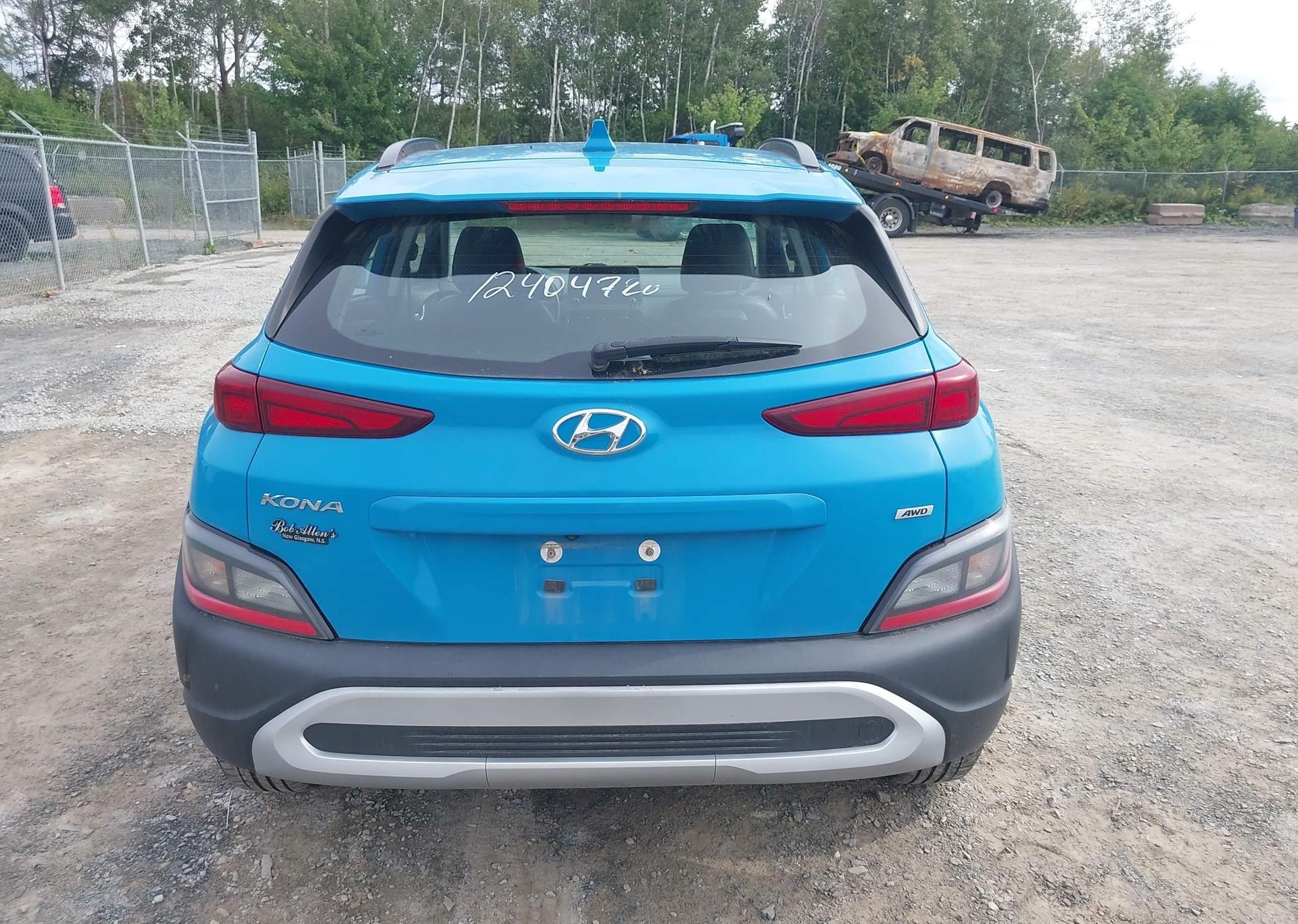 2022 HYUNDAI KONA PREFERRED AWD WITH SUN AND LEATHER PACKAGE
