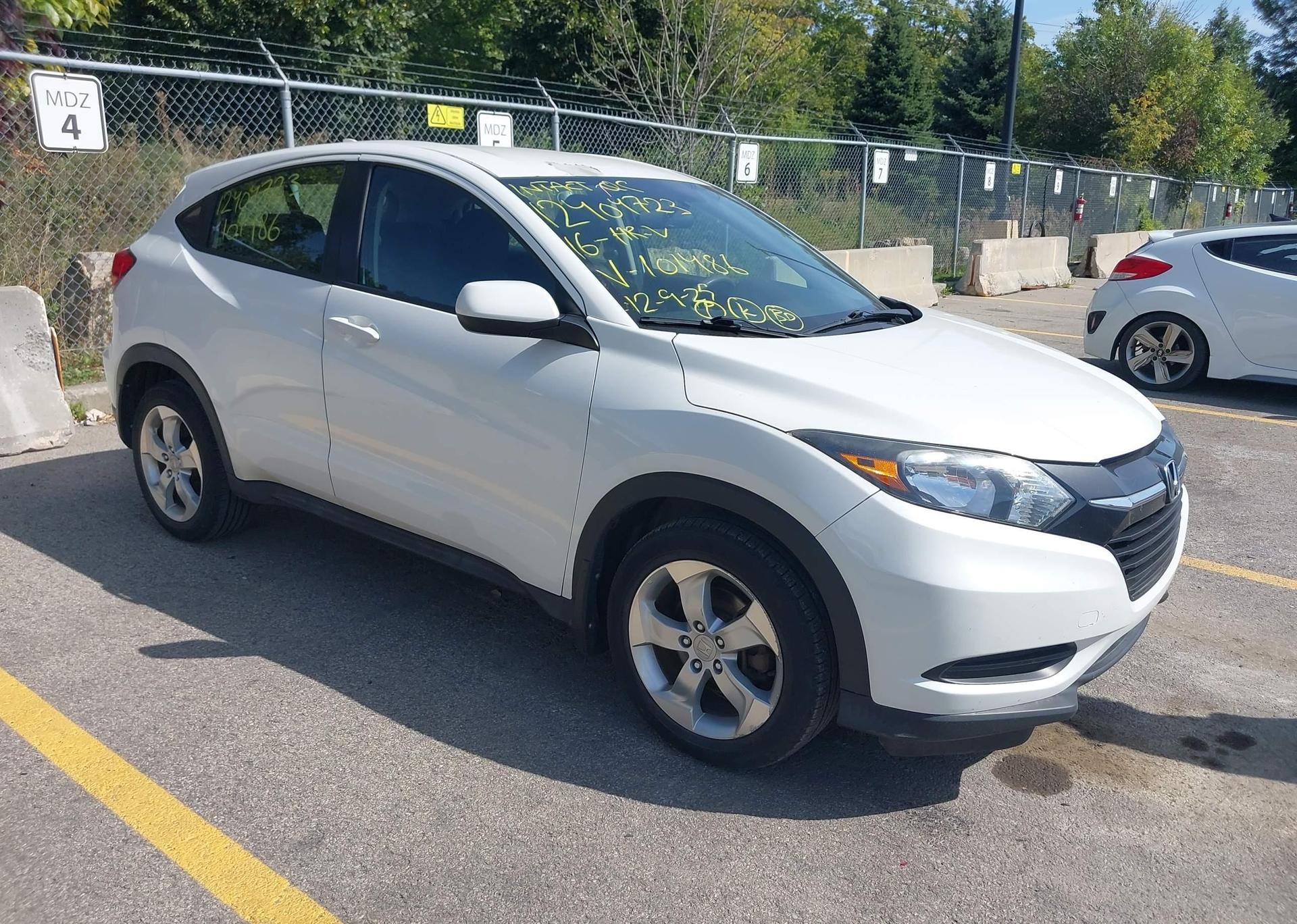 2016 HONDA HR-V LX
