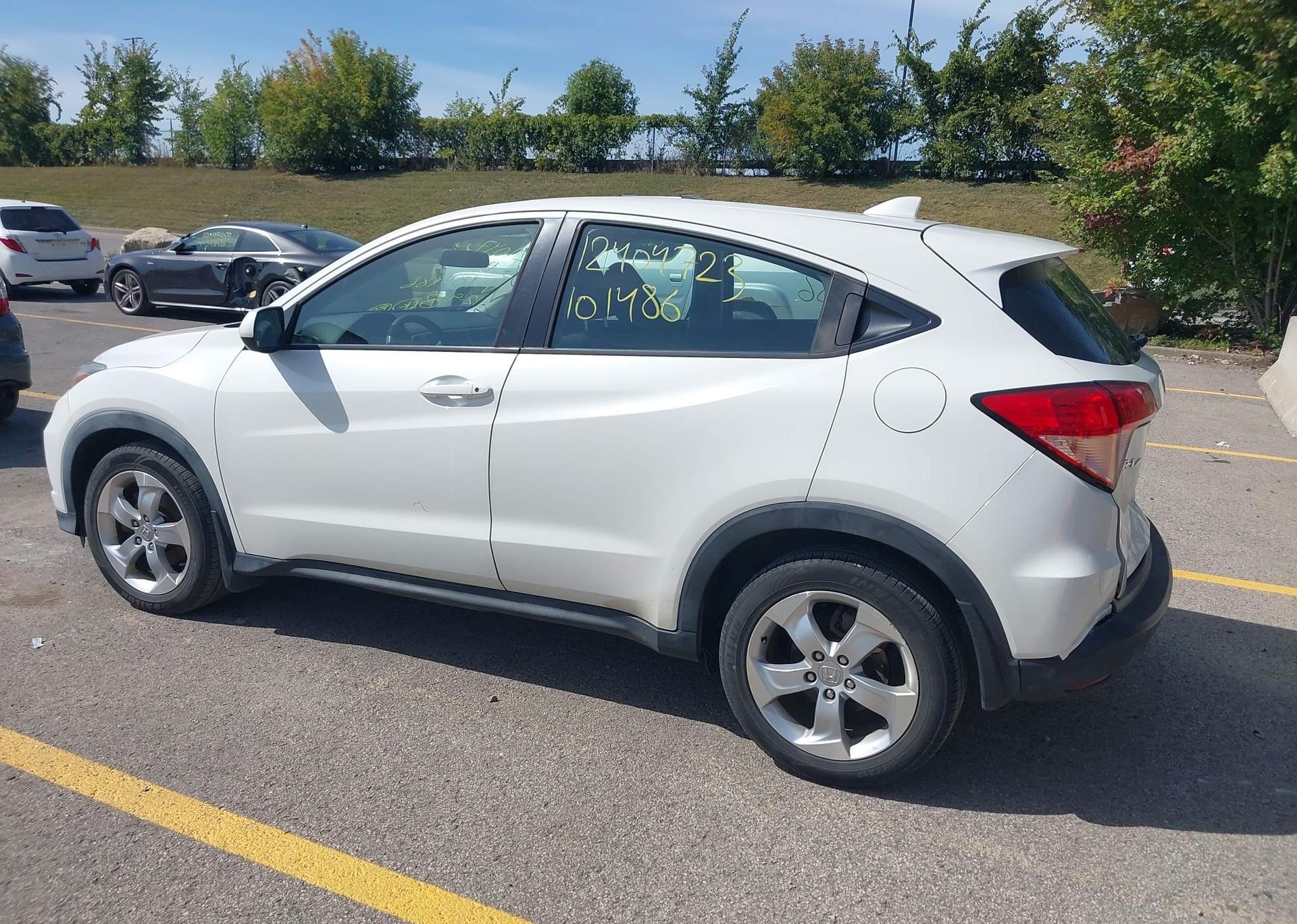 2016 HONDA HR-V LX