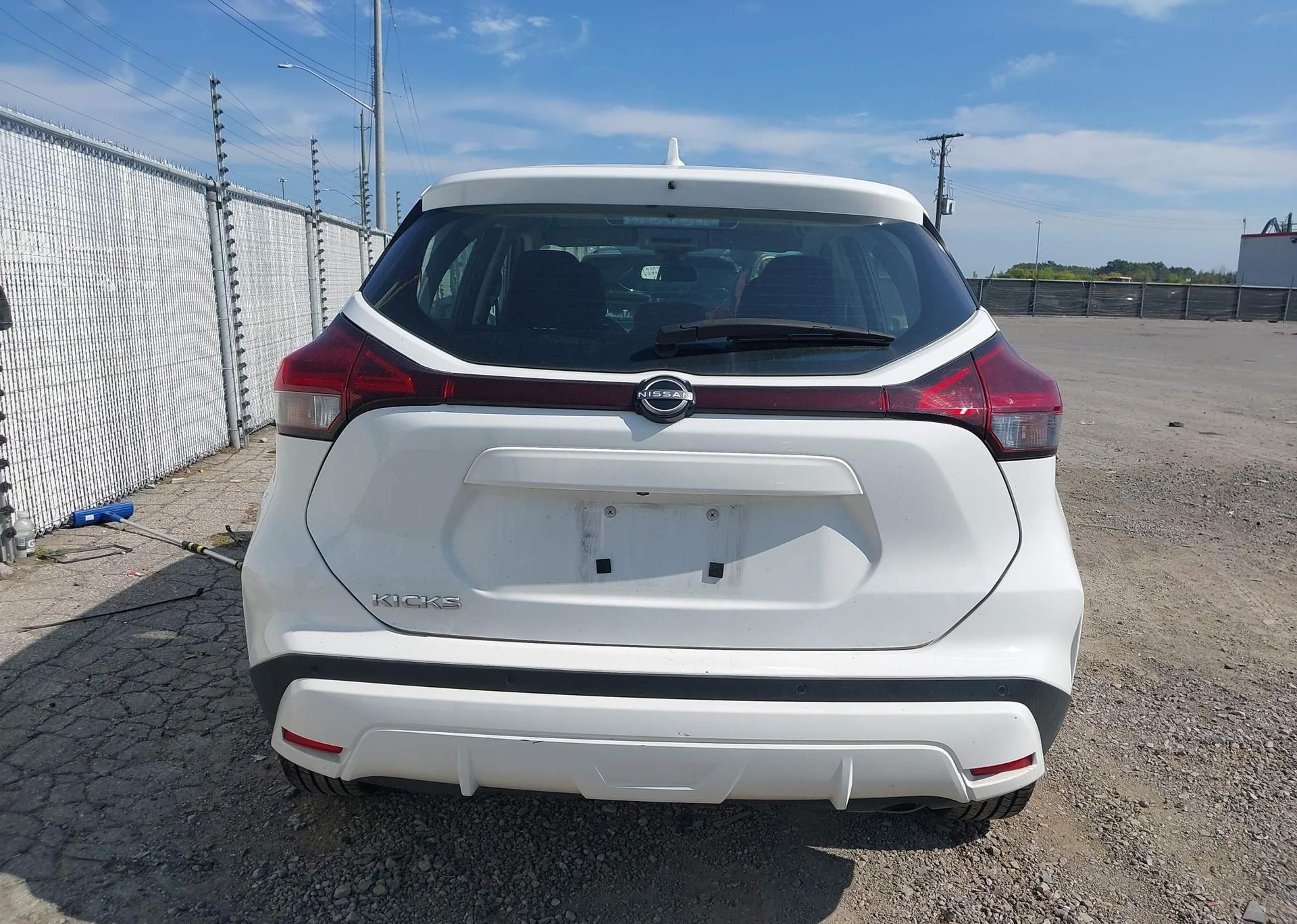 2022 NISSAN KICKS S
