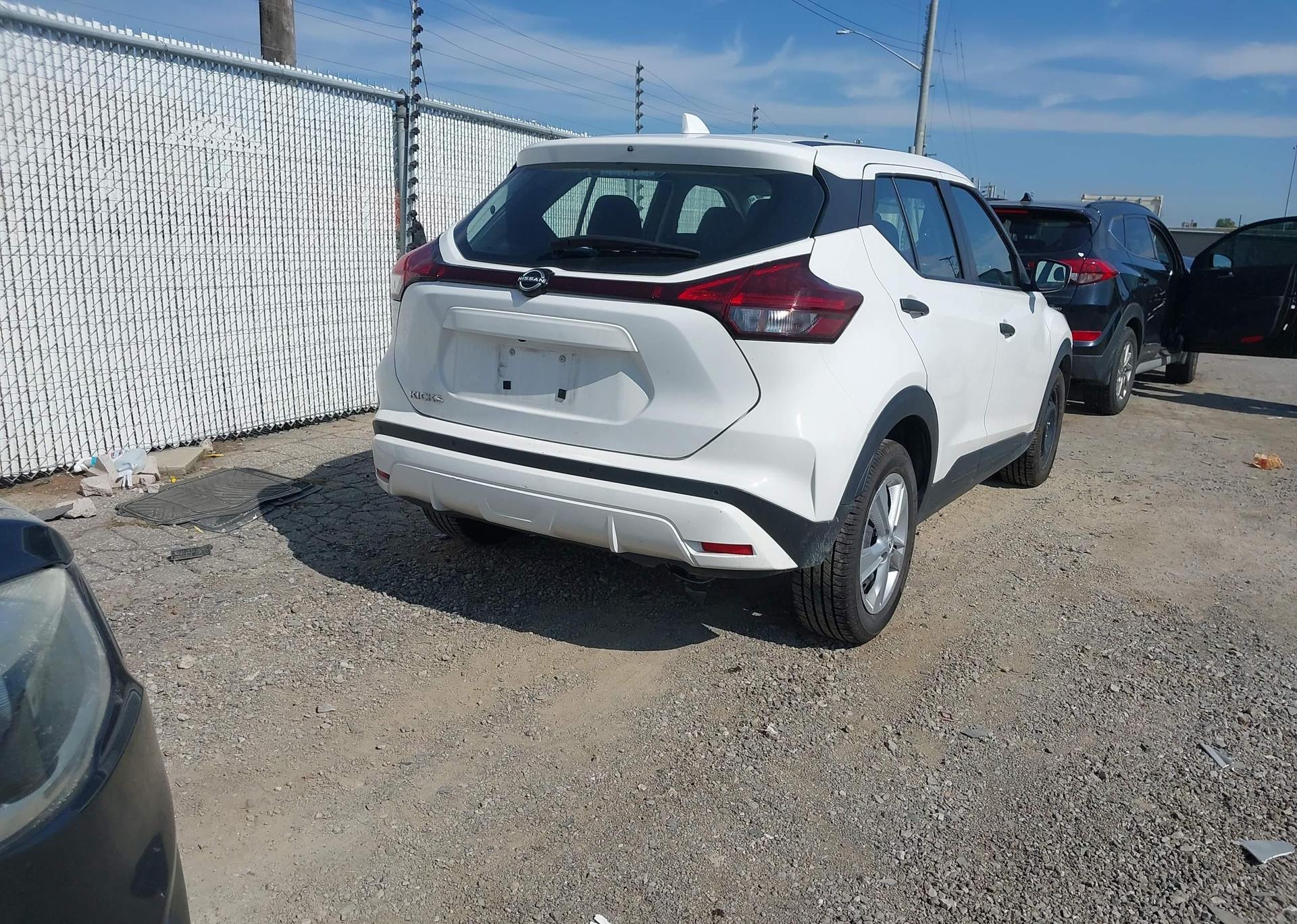 2022 NISSAN KICKS S