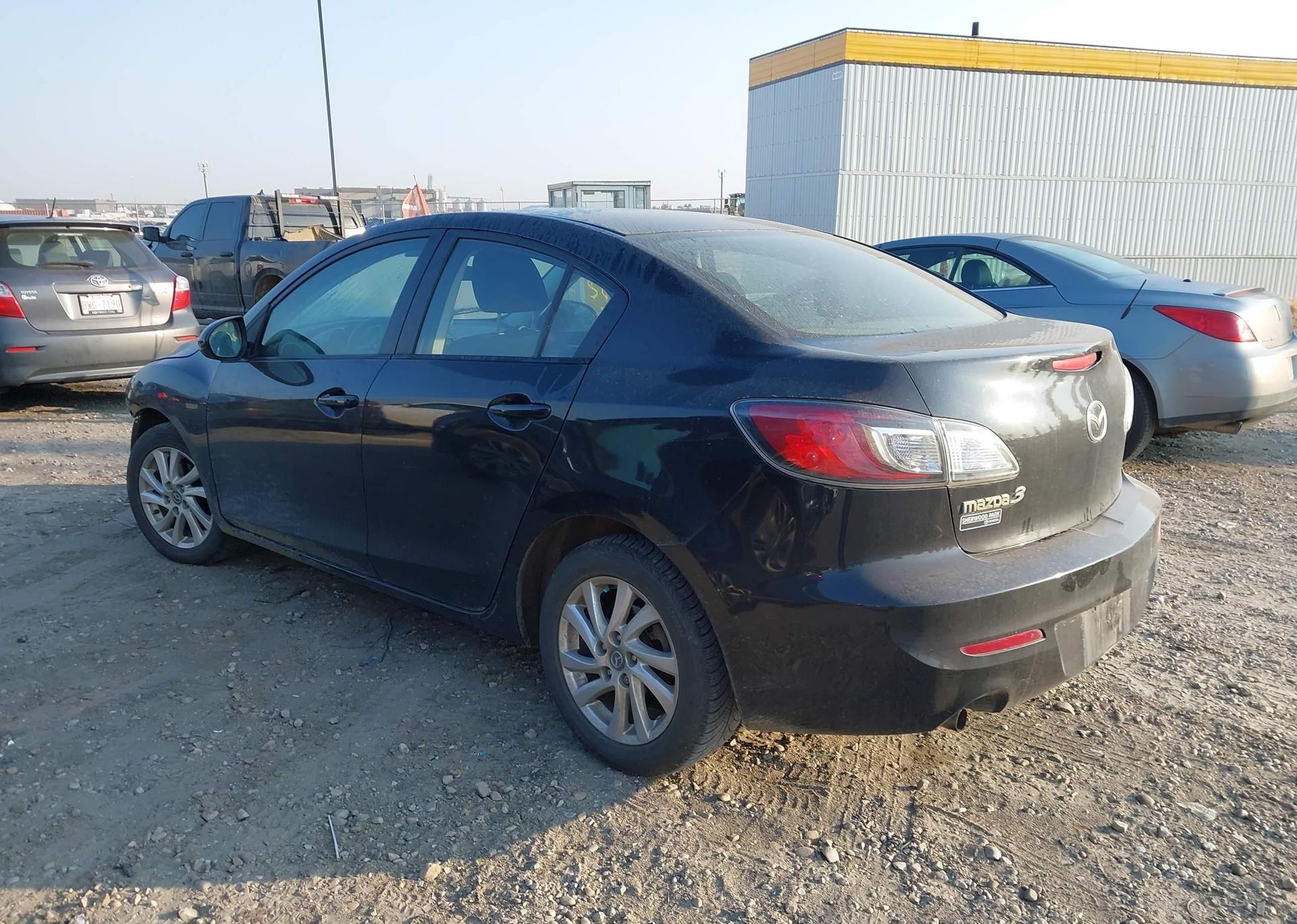2013 MAZDA 3 I