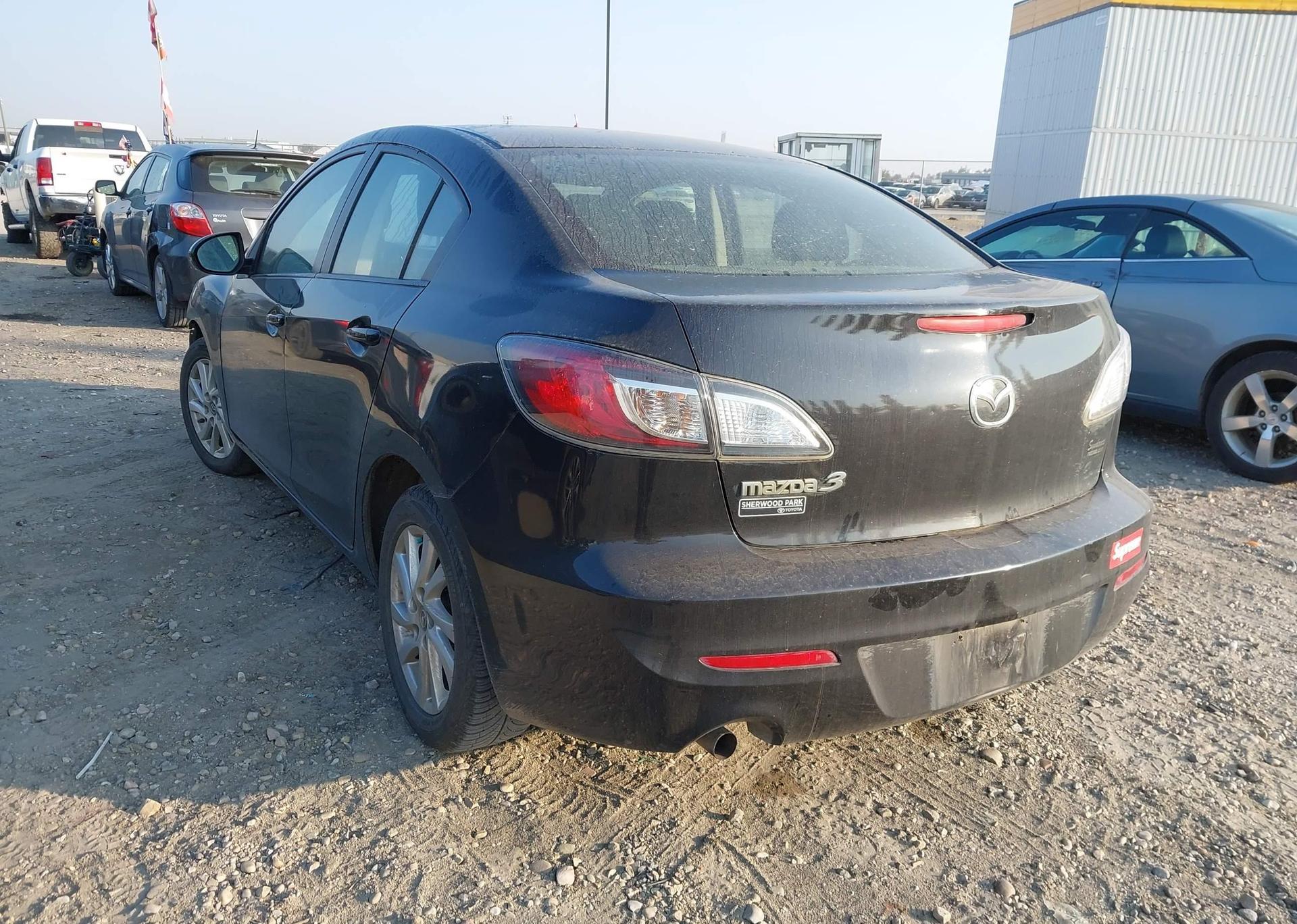 2013 MAZDA 3 I