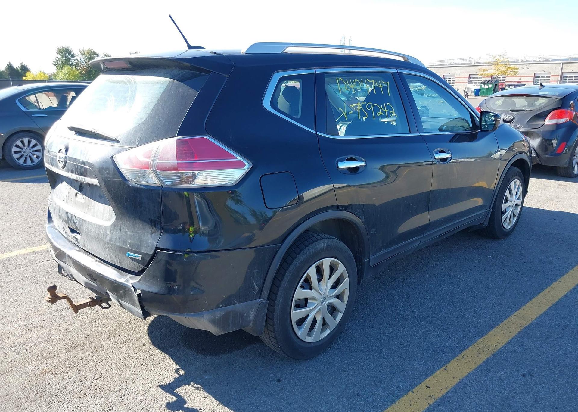 2015 NISSAN ROGUE S