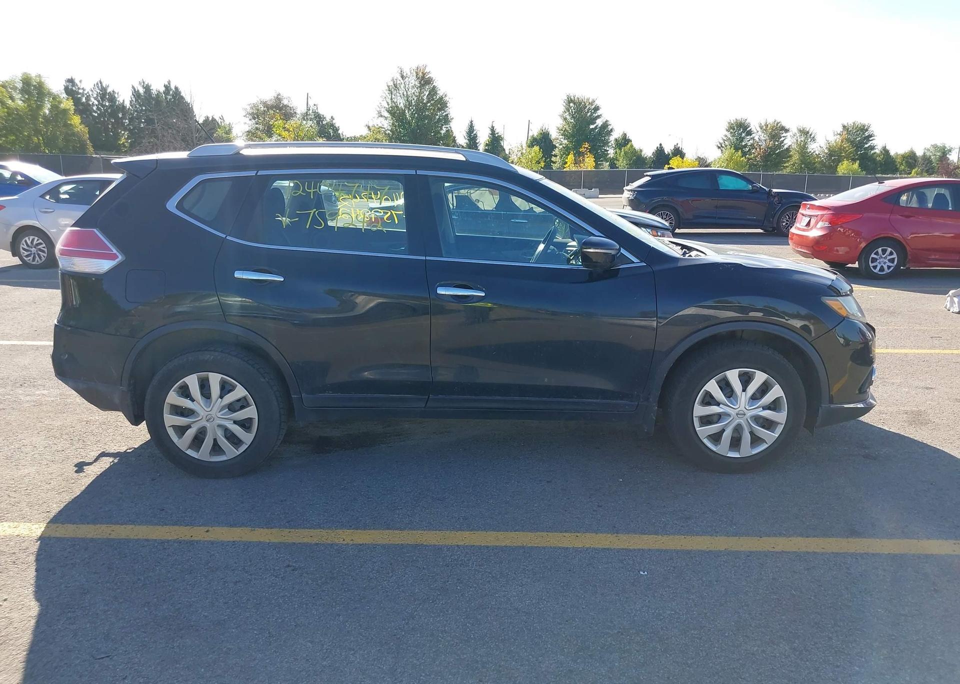 2015 NISSAN ROGUE S