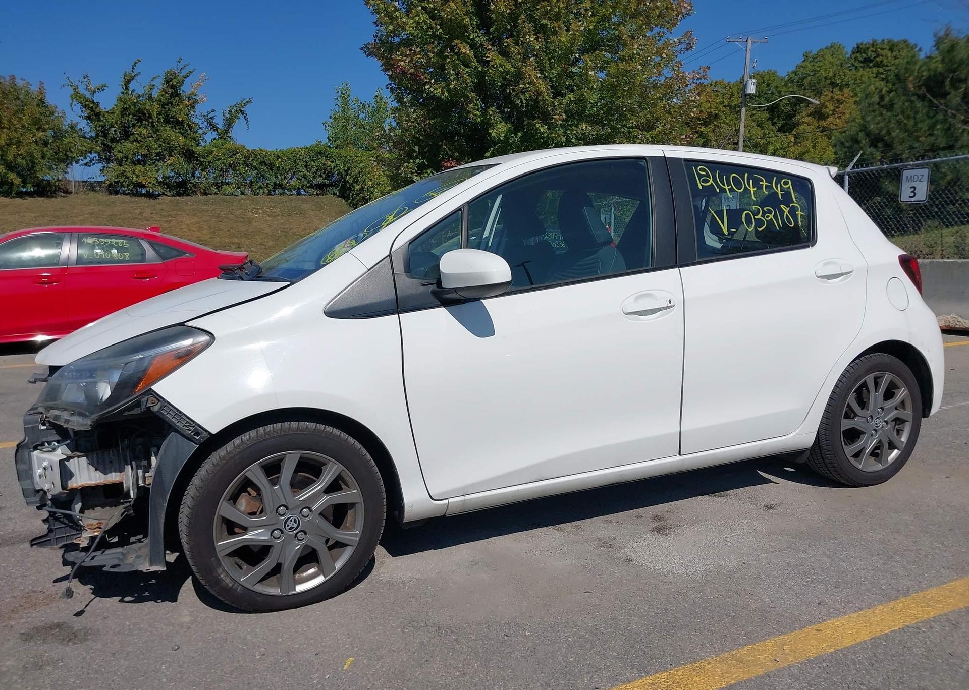 2015 TOYOTA YARIS