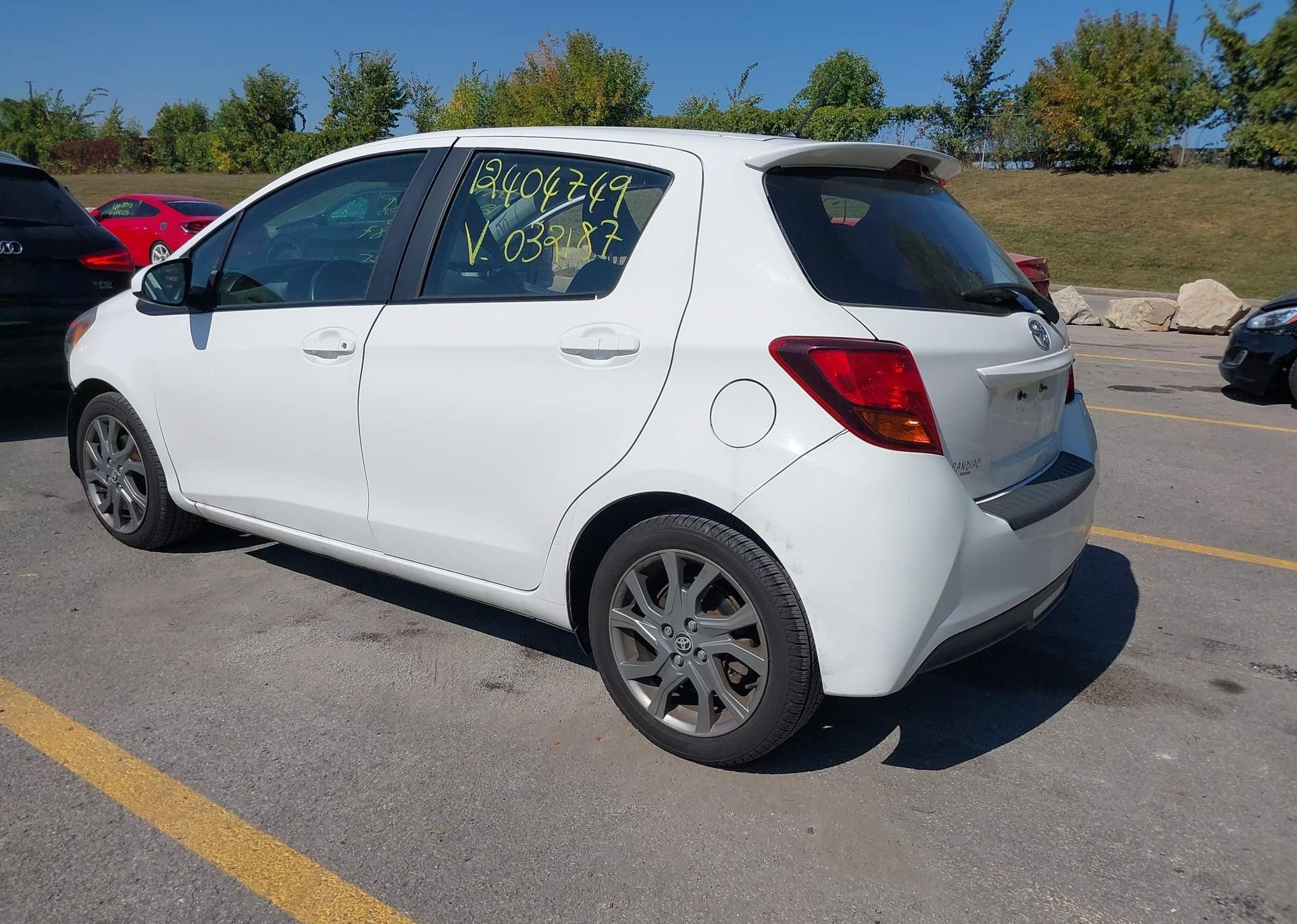 2015 TOYOTA YARIS