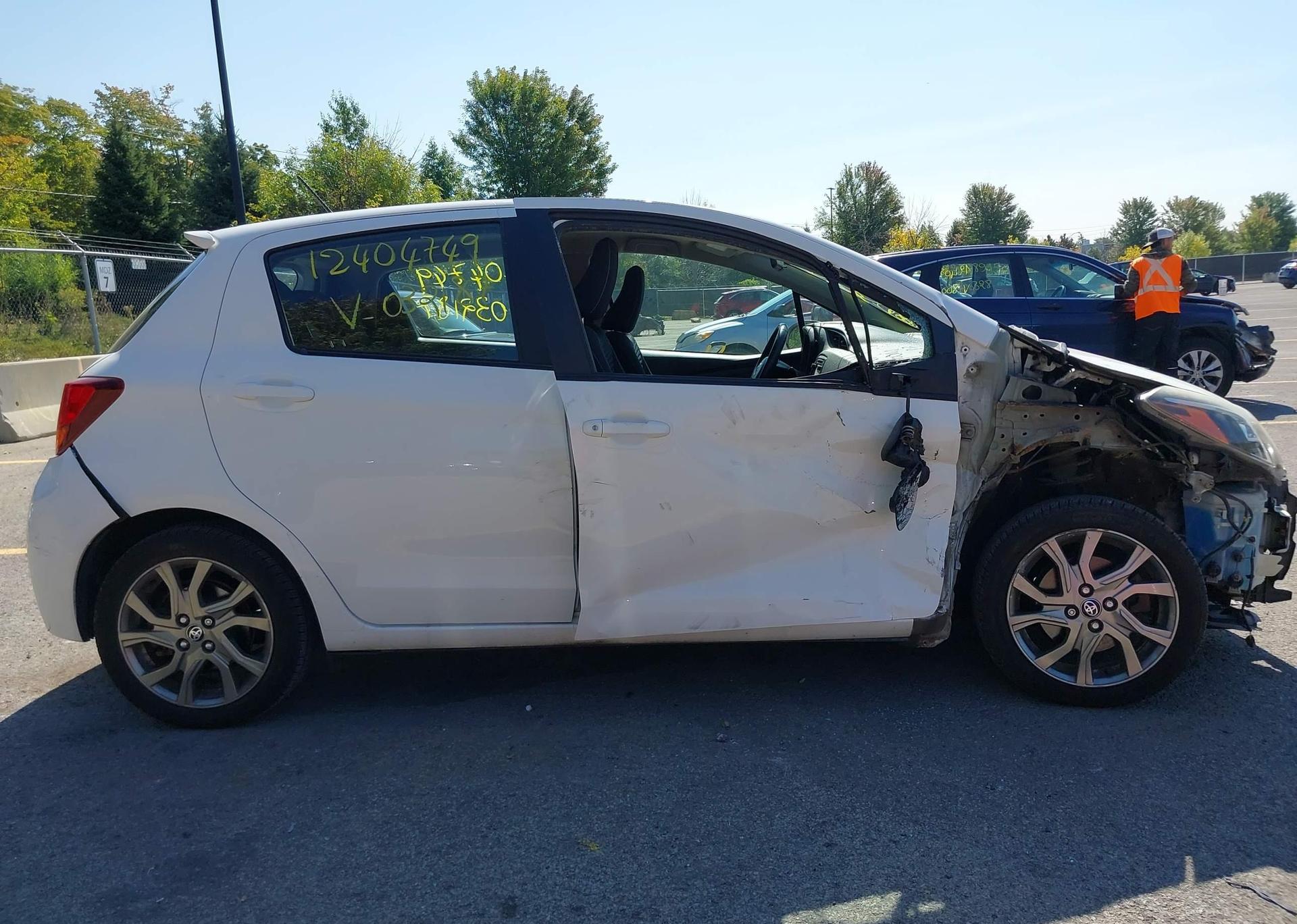 2015 TOYOTA YARIS
