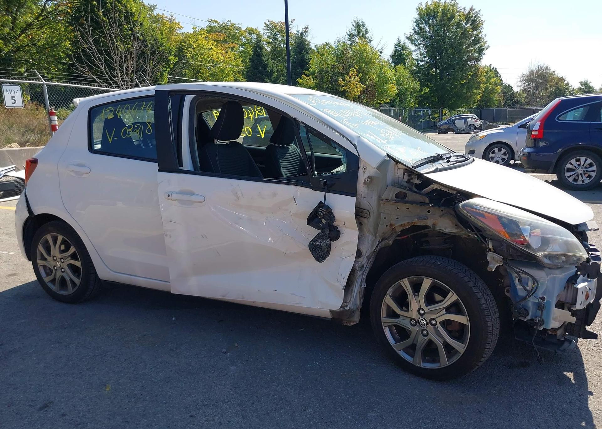 2015 TOYOTA YARIS