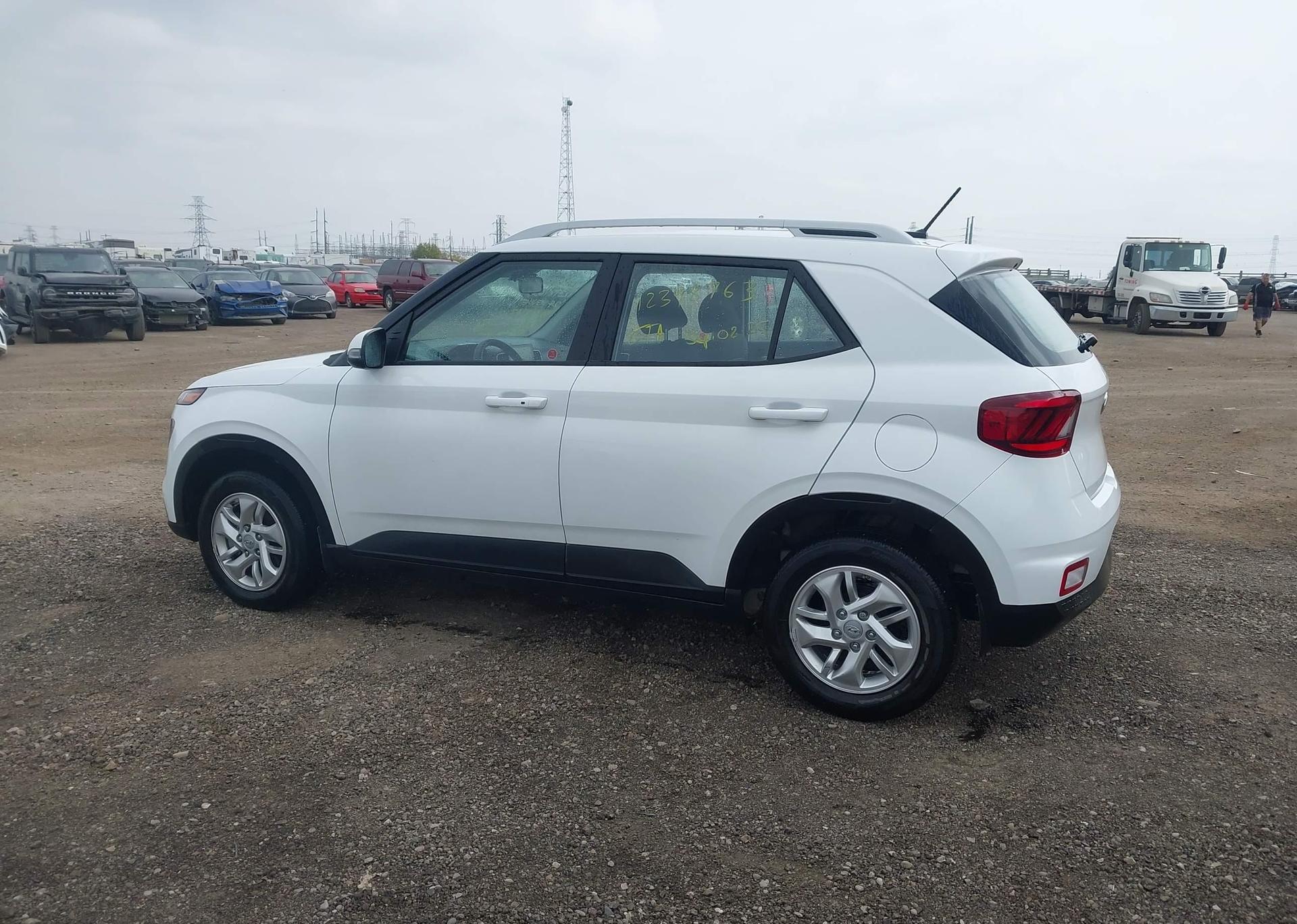 2024 HYUNDAI VENUE PREFERRED