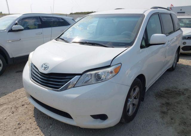 2013 TOYOTA SIENNA LE V6