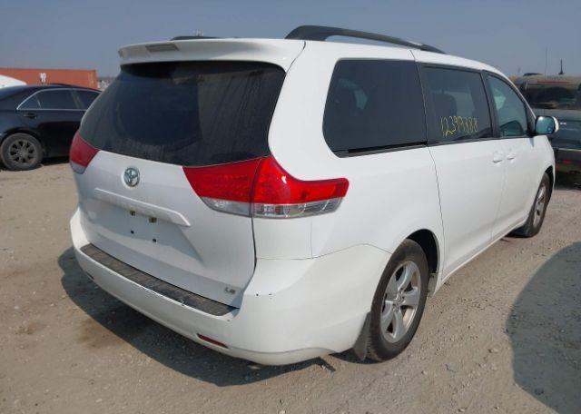 2013 TOYOTA SIENNA LE V6