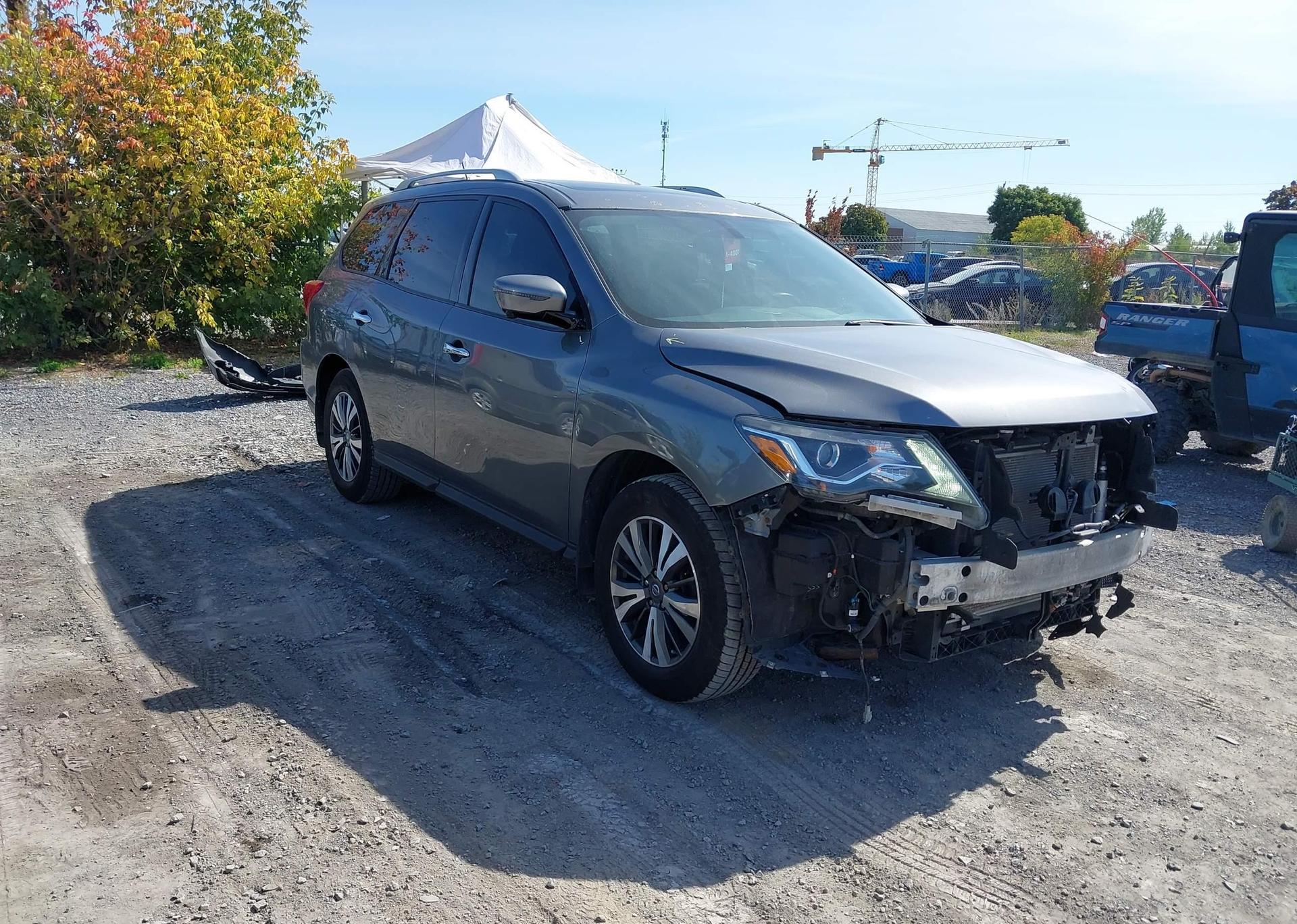 2017 NISSAN PATHFINDER