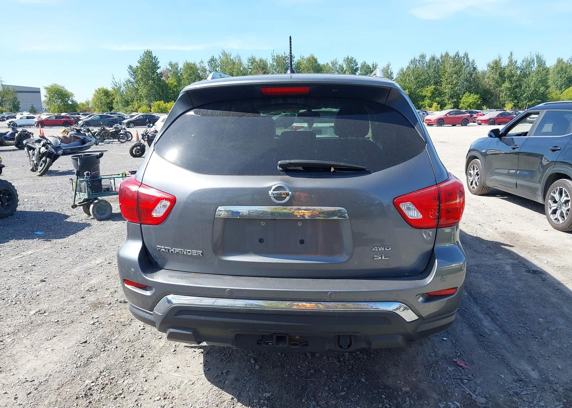 2017 NISSAN PATHFINDER