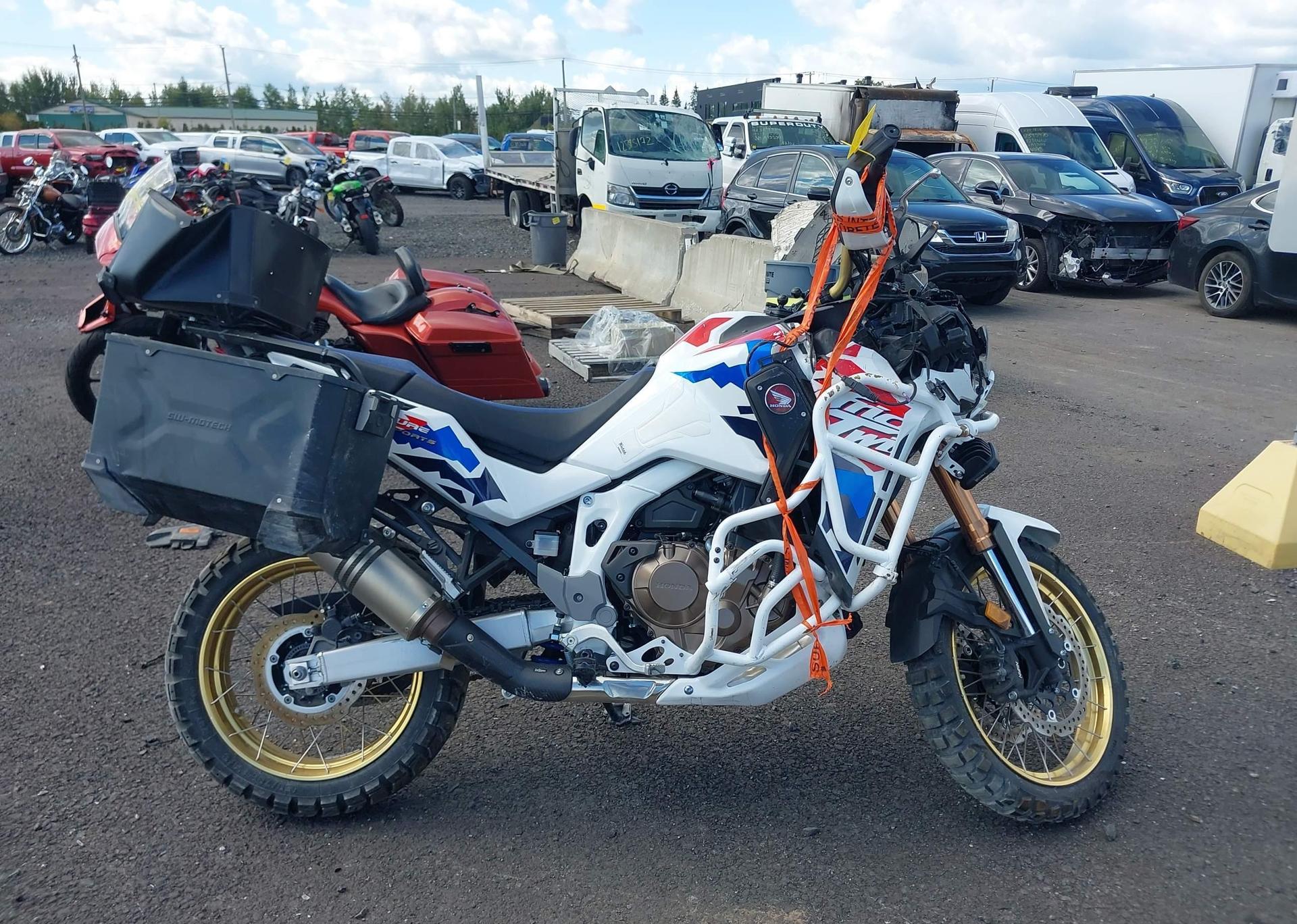 2025 HONDA CRF1000 D
