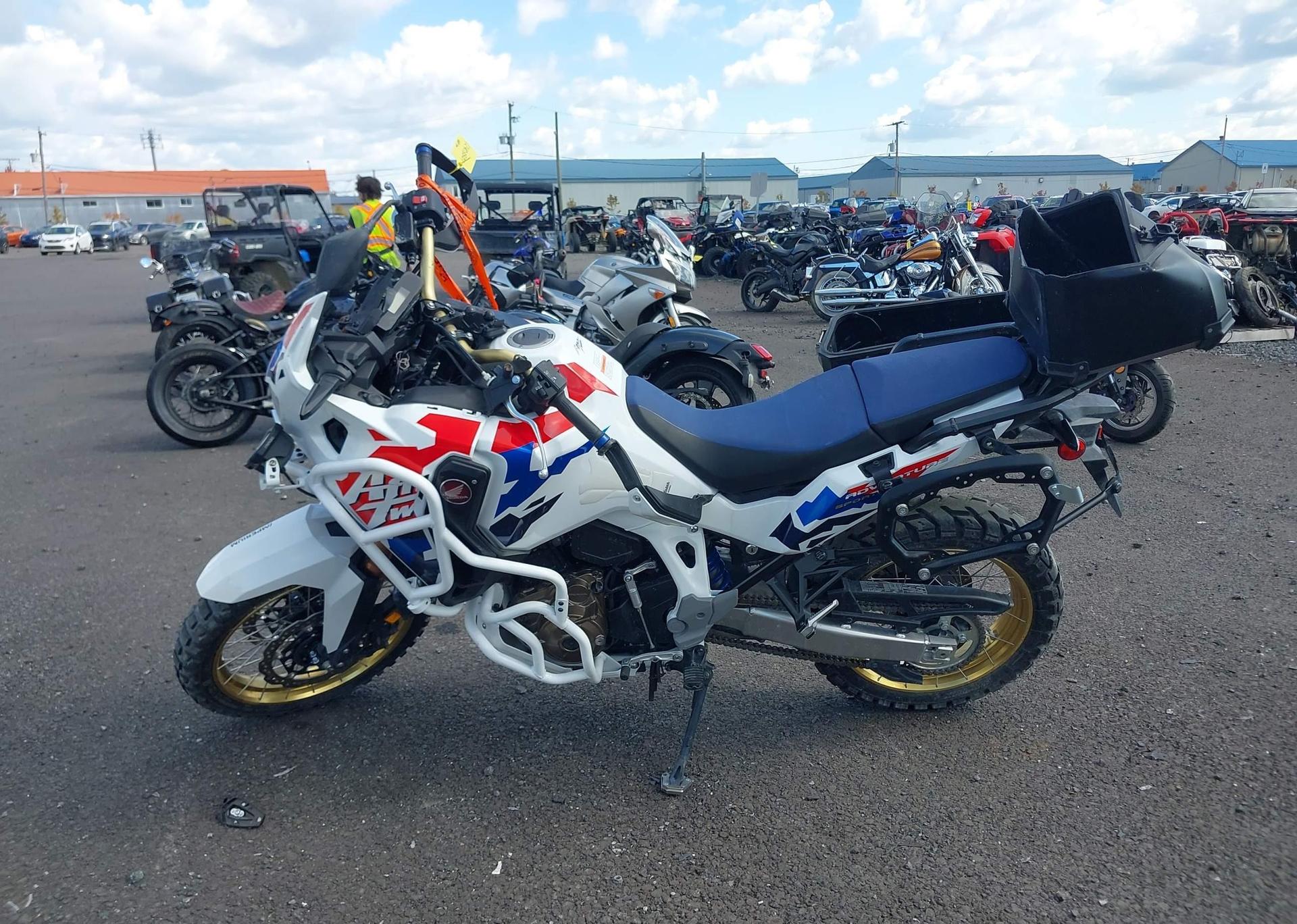 2025 HONDA CRF1000 D