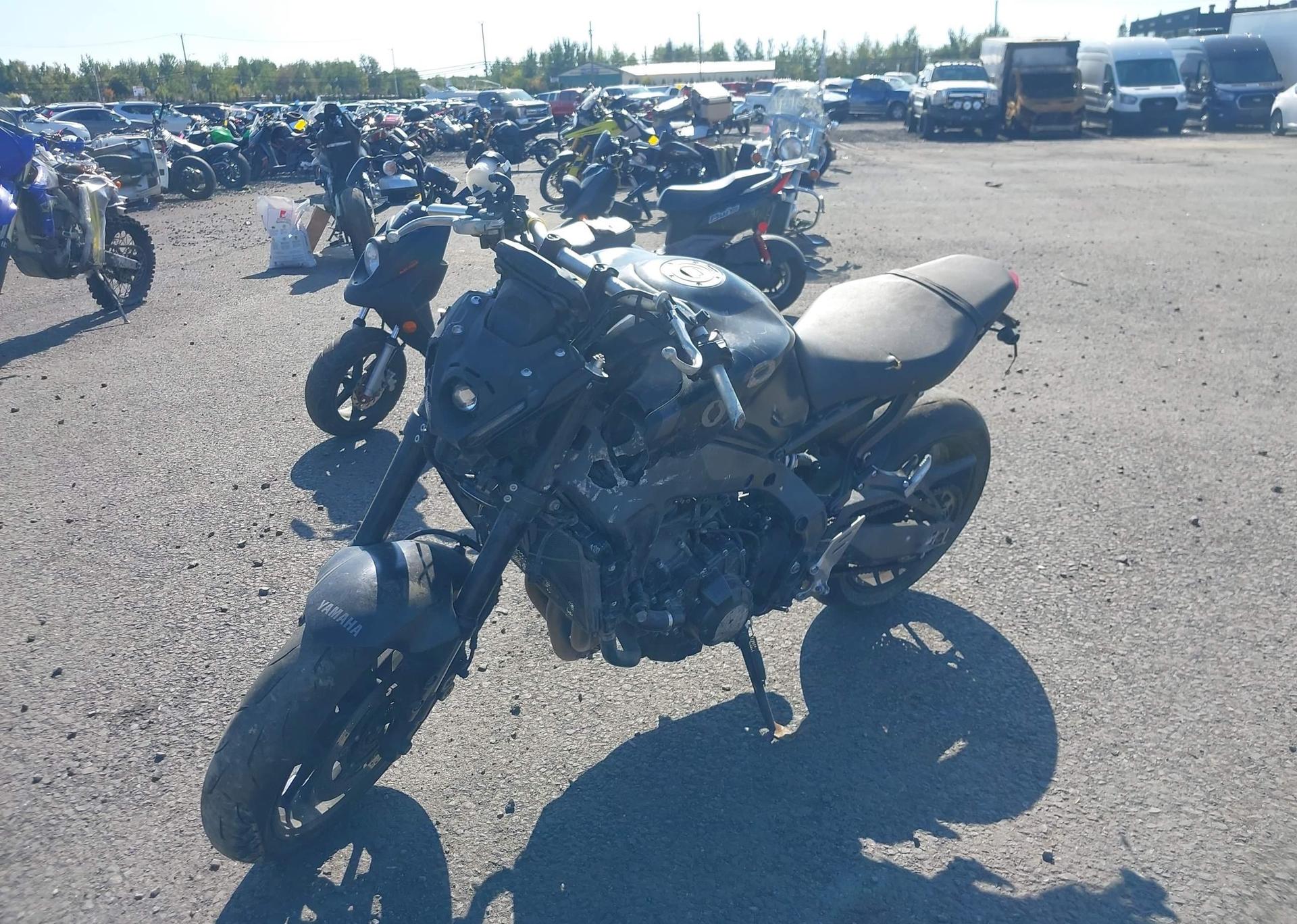 2021 YAMAHA MT09