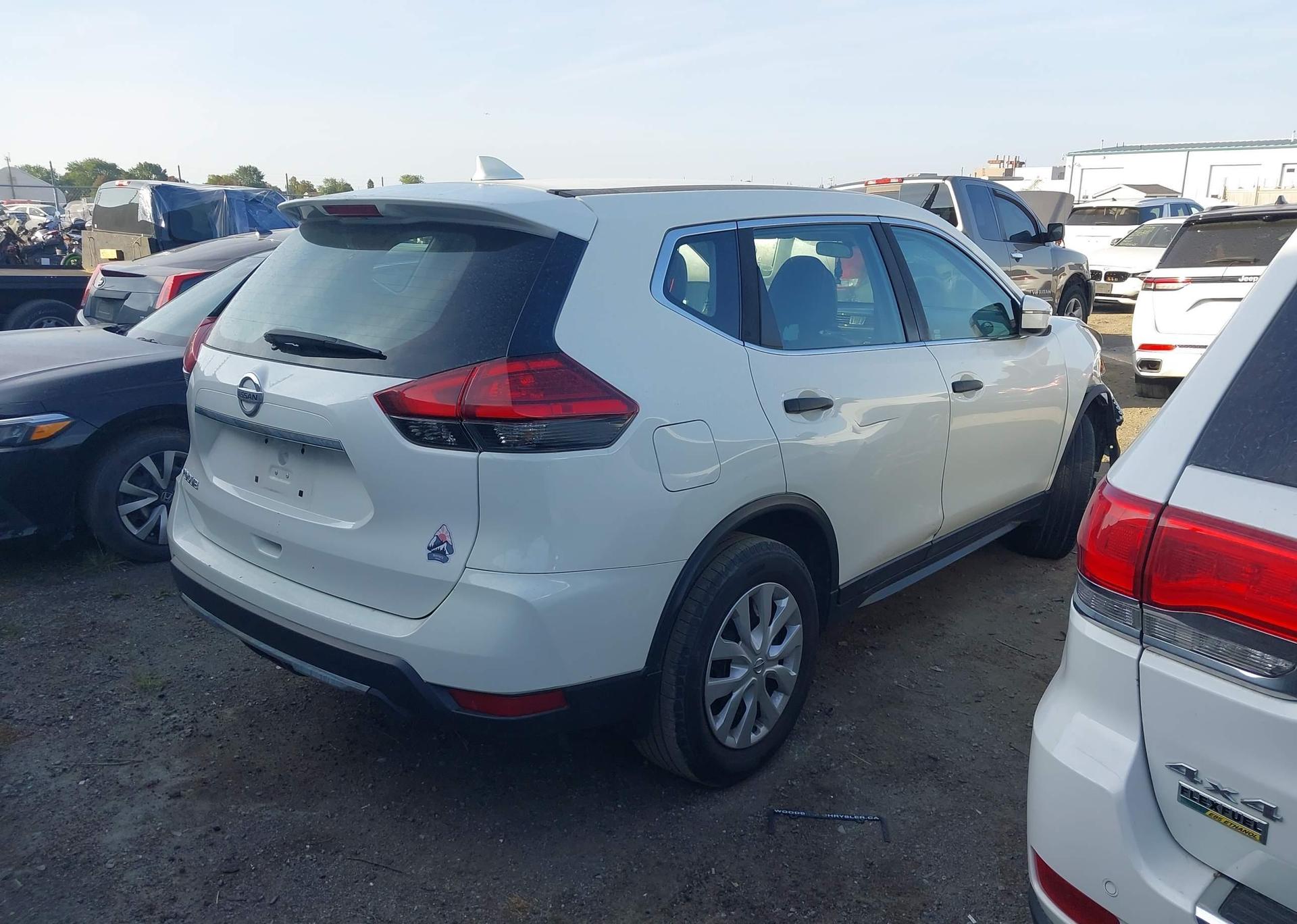 2017 NISSAN ROGUE S