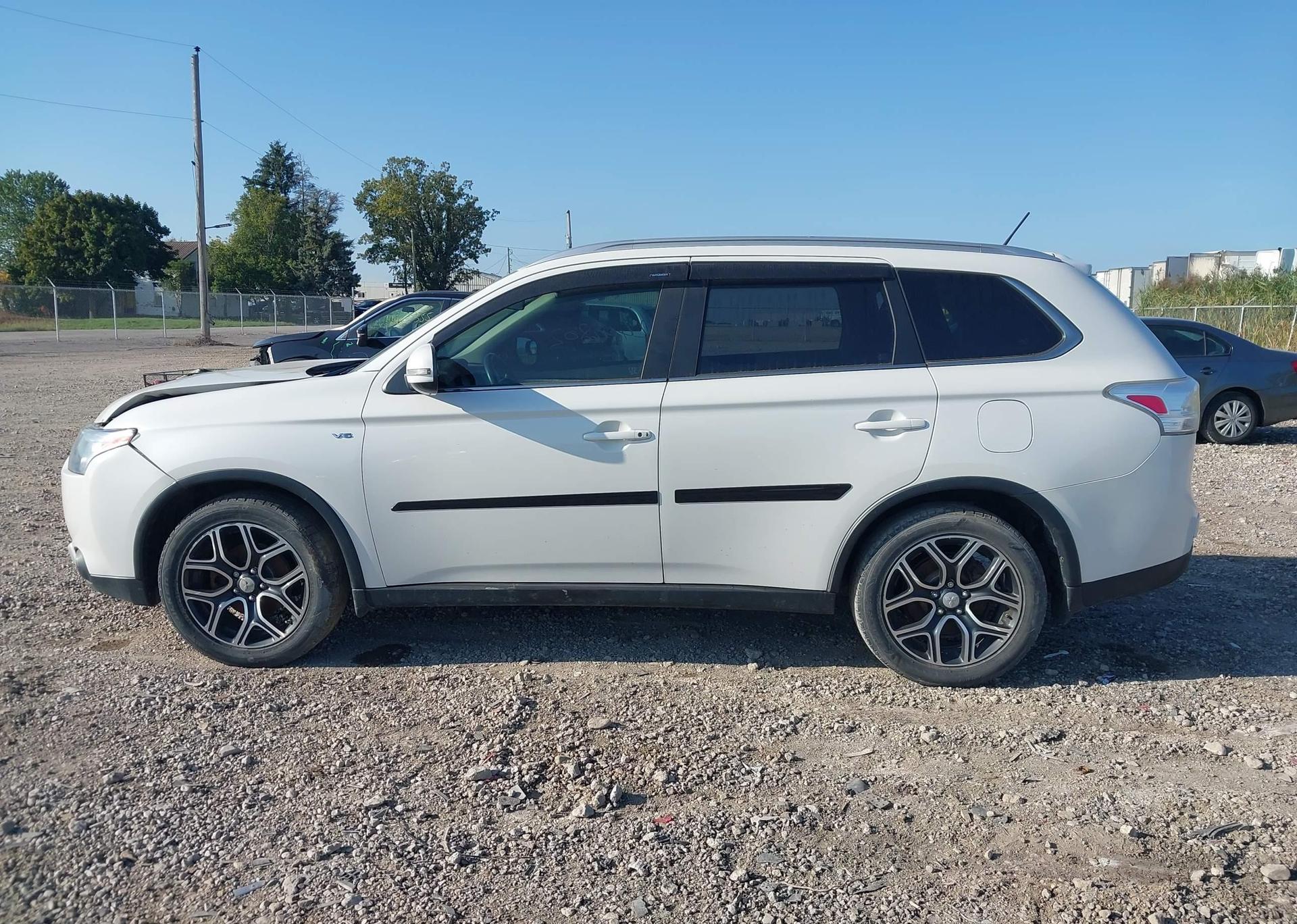 2015 MITSUBISHI outlander
