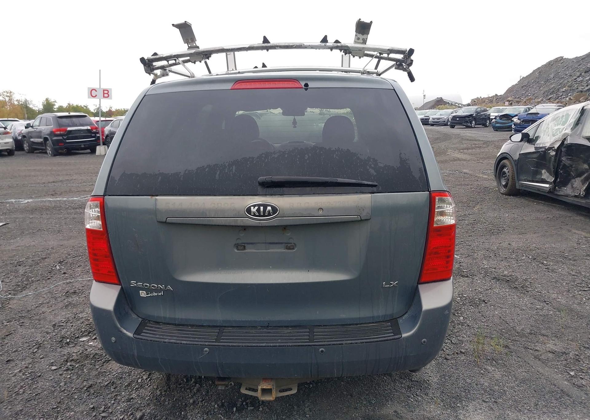 2007 KIA SEDONA LX
