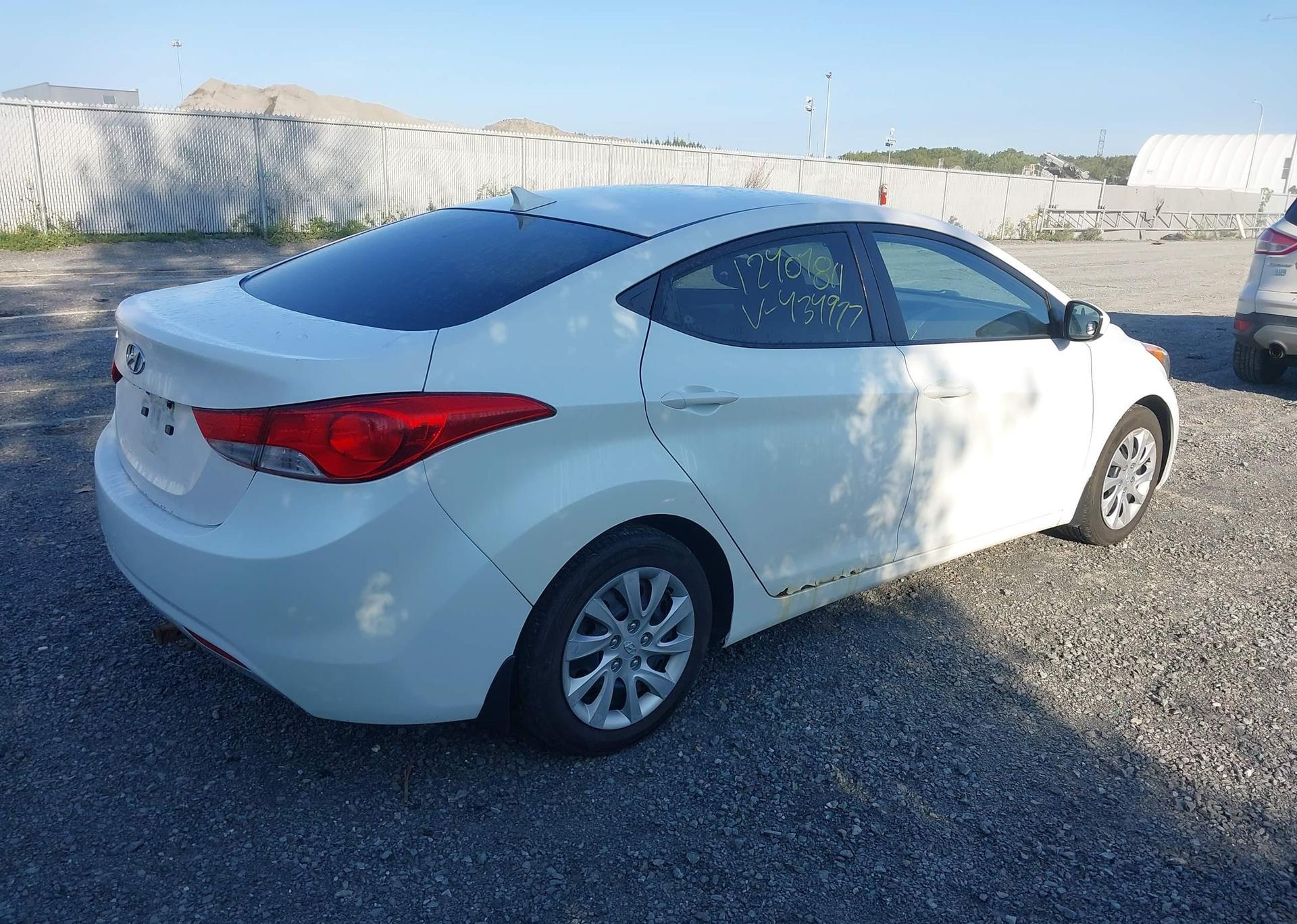 2013 HYUNDAI ELANTRA GLS