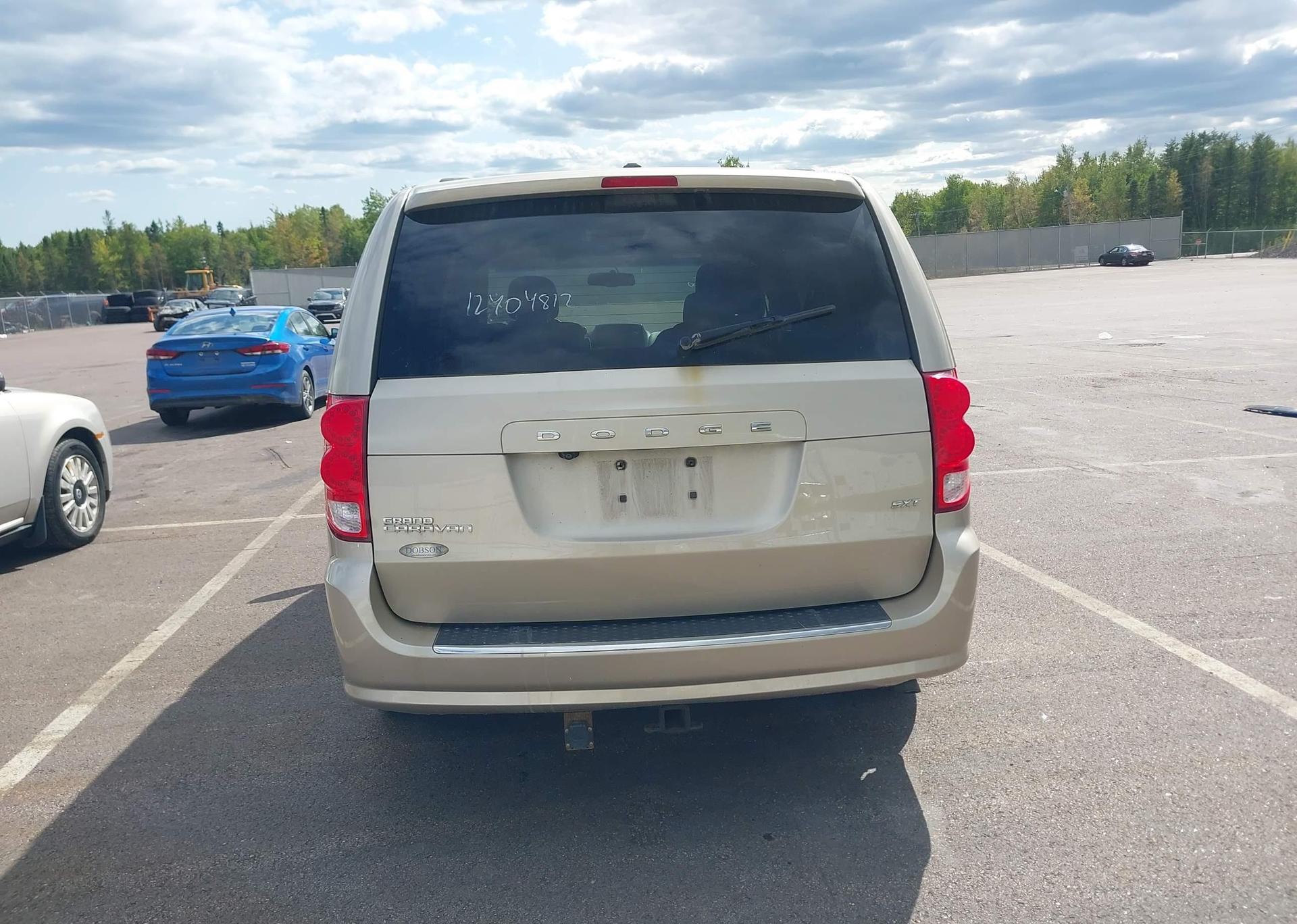 2015 DODGE GRAND CARAVAN SE