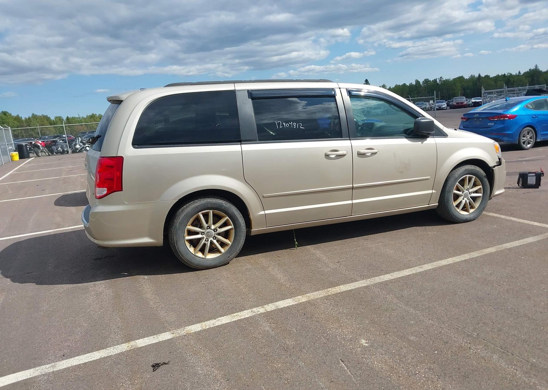 2015 DODGE GRAND CARAVAN SE