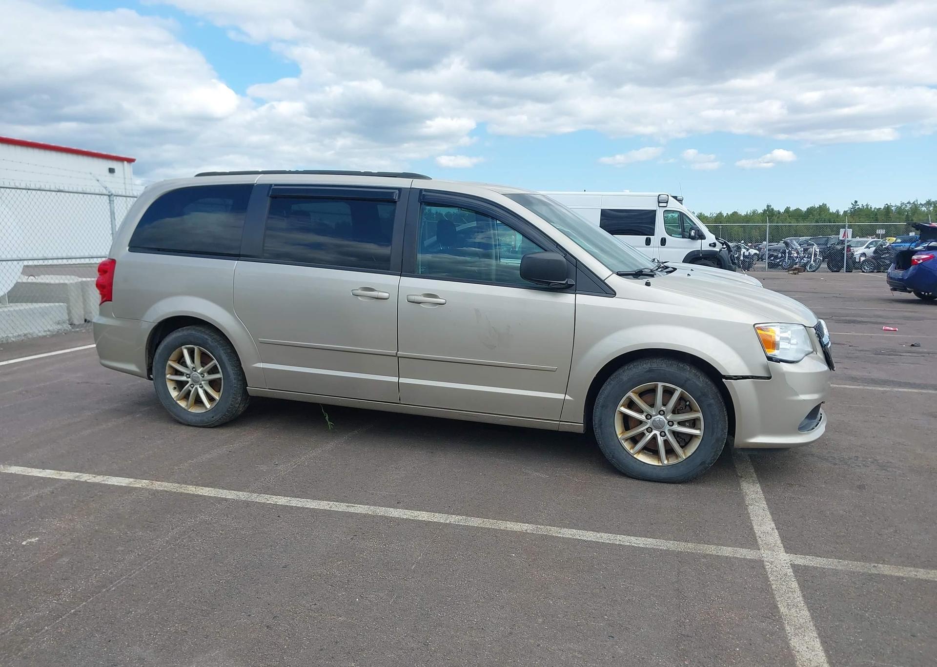 2015 DODGE GRAND CARAVAN SE