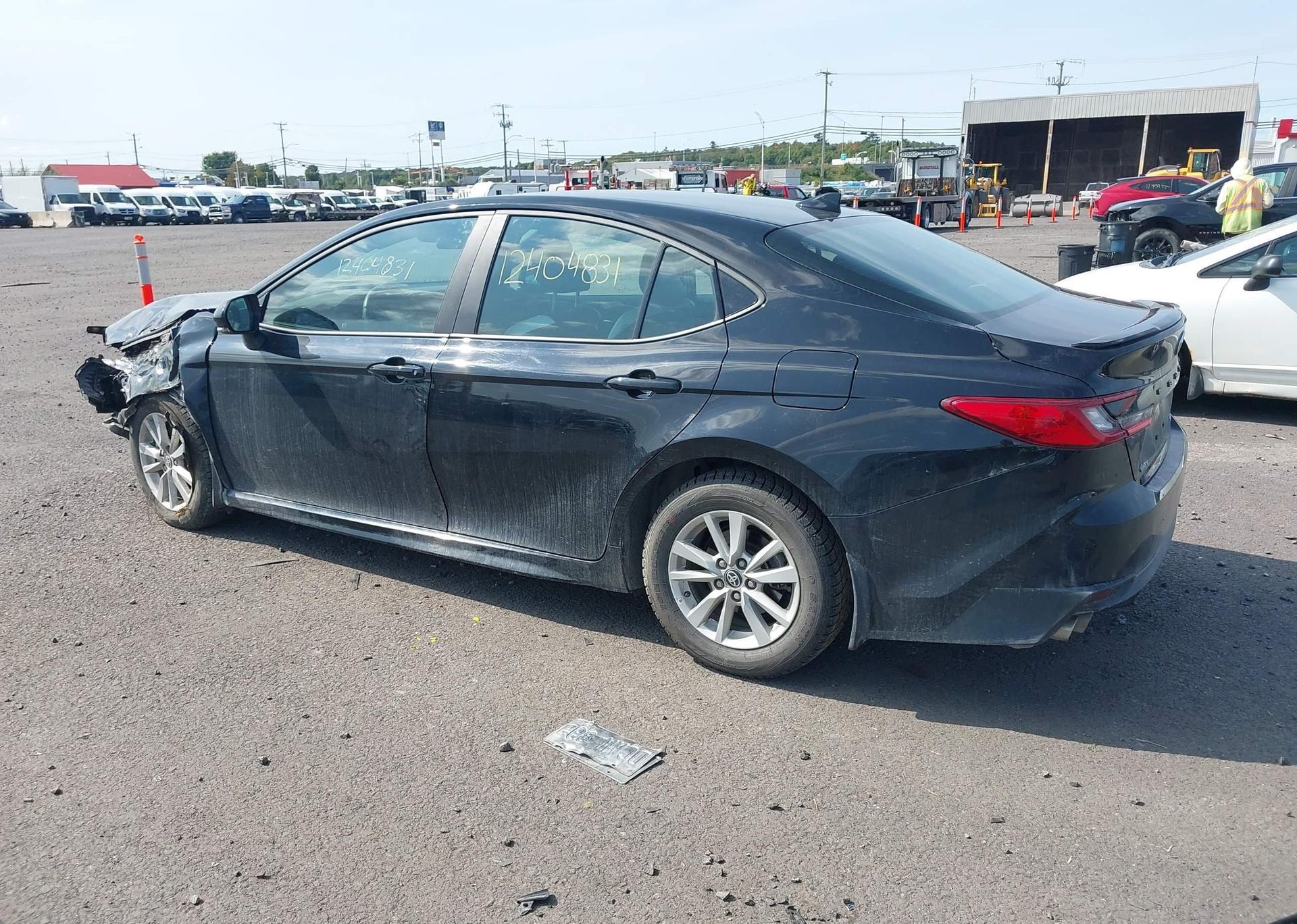 2025 TOYOTA CAMRY XSE