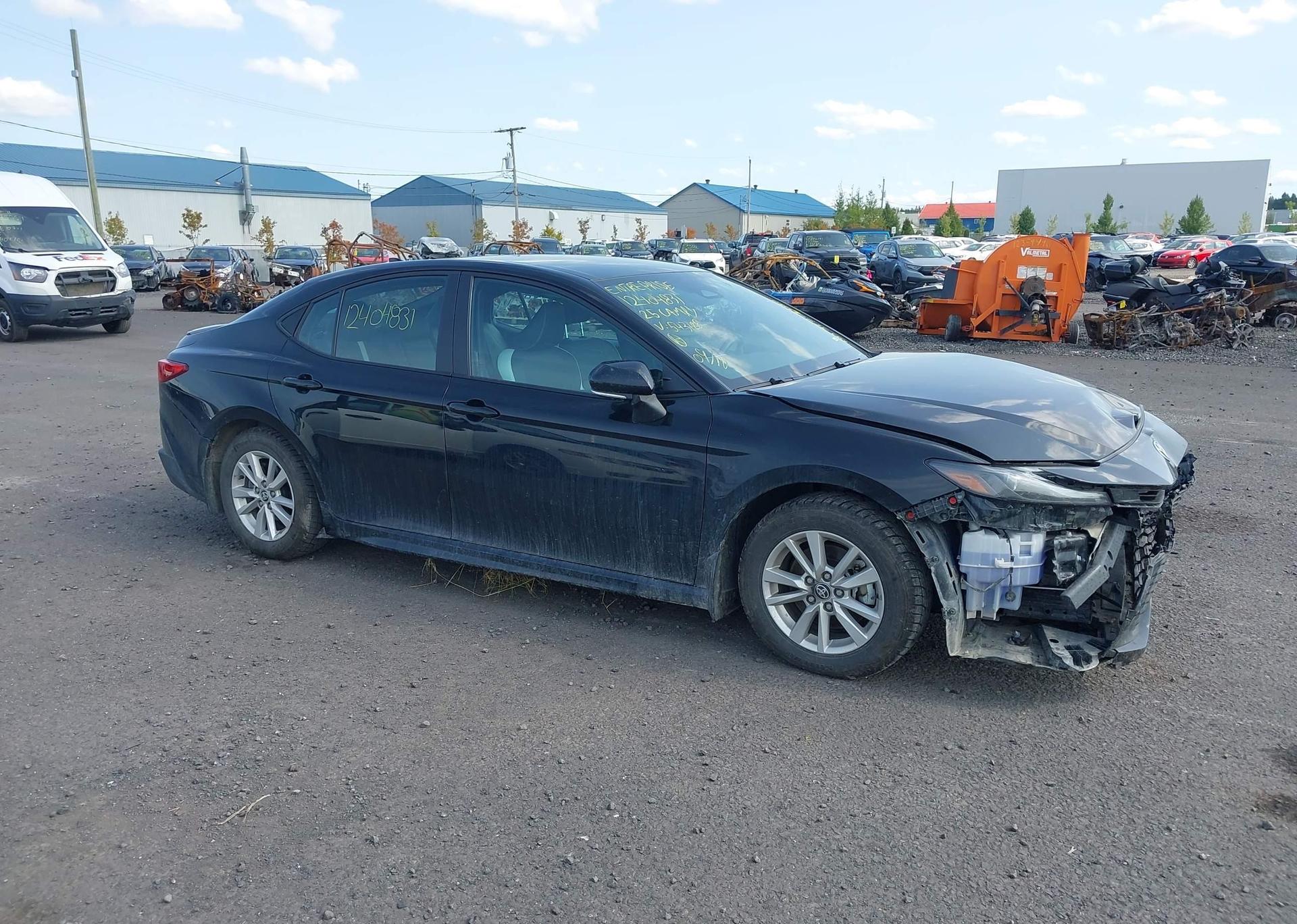 2025 TOYOTA CAMRY XSE