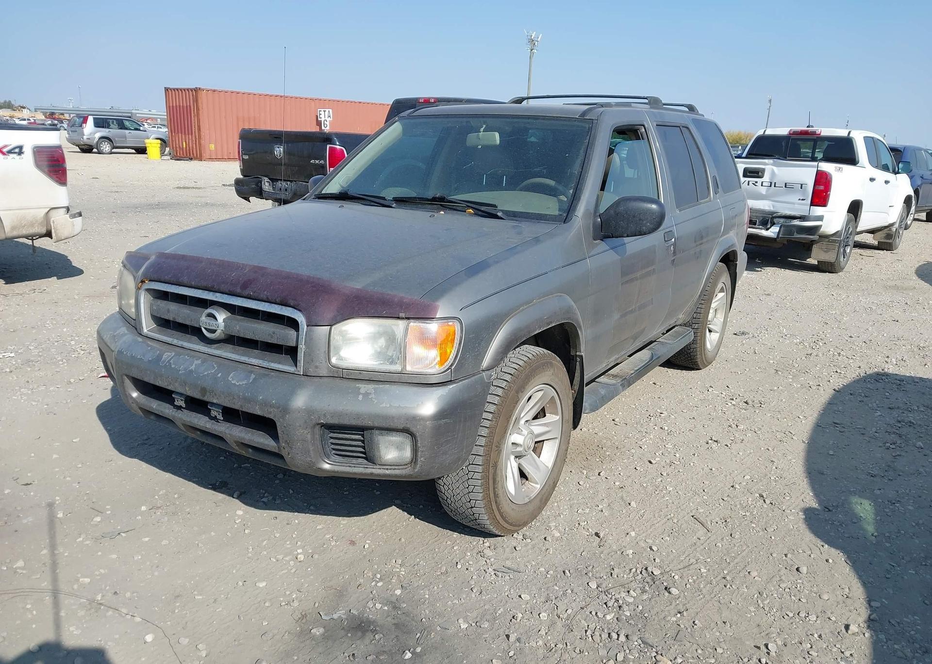 2004 NISSAN PATHFINDER SE