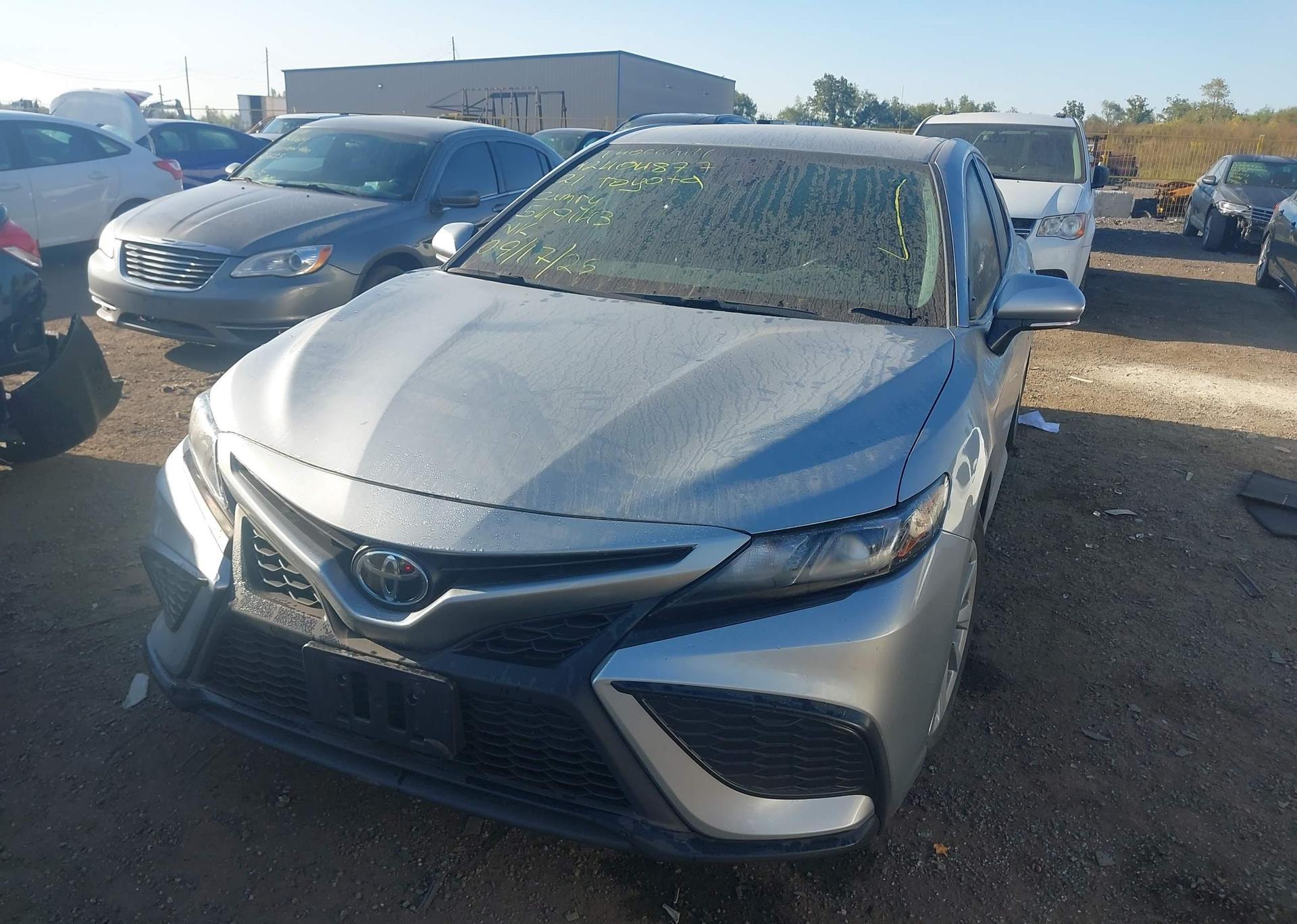 2021 TOYOTA CAMRY SE