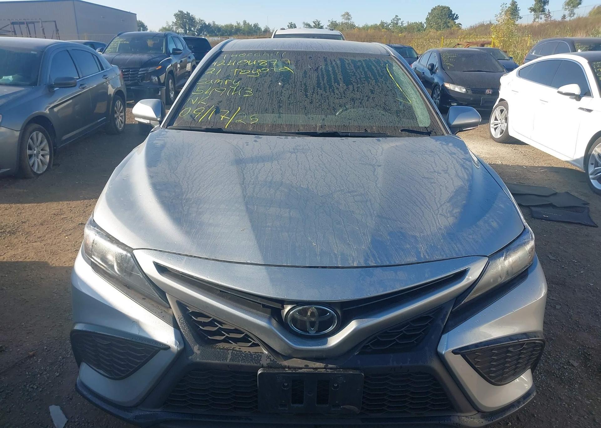 2021 TOYOTA CAMRY SE