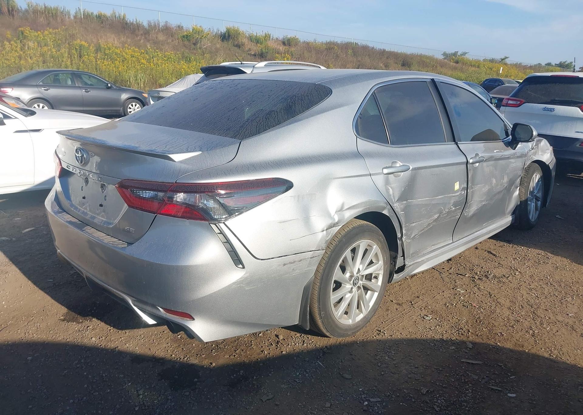 2021 TOYOTA CAMRY SE