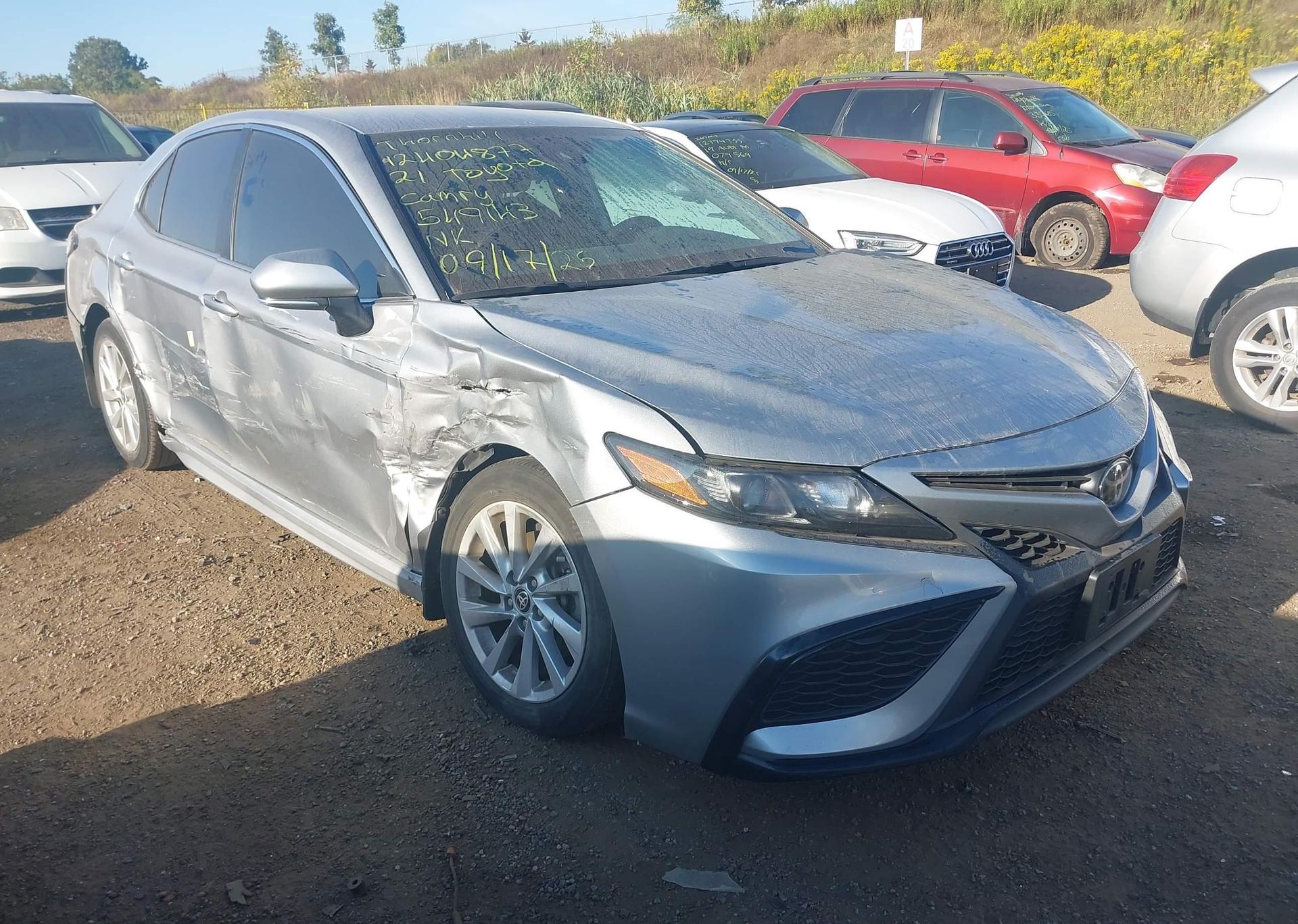 2021 TOYOTA CAMRY SE