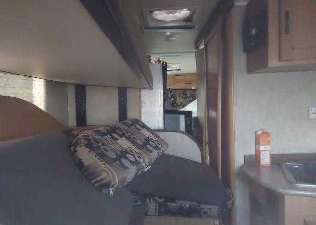 2016 ADVENTURER ALP CAMPER