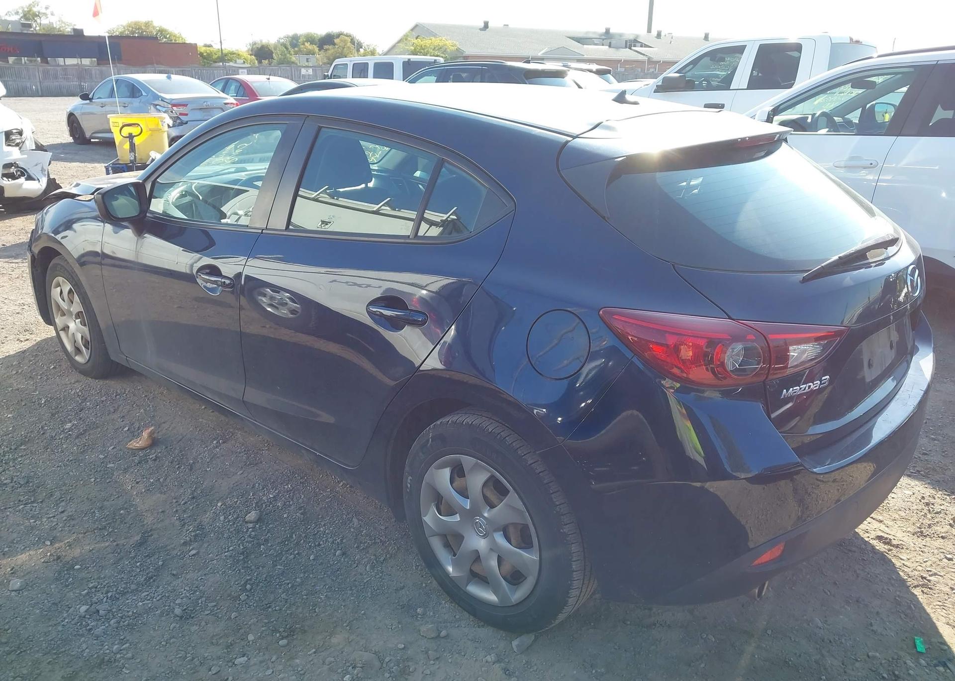 2015 MAZDA MAZDA3
