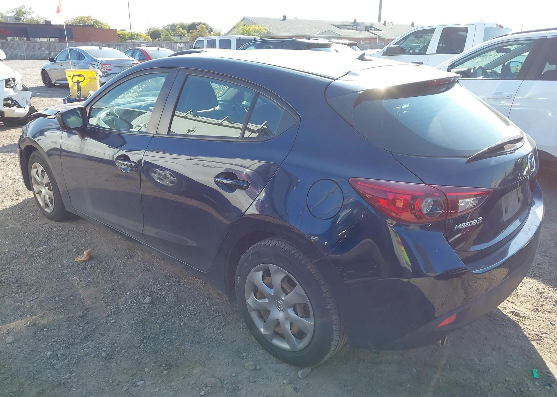 2015 MAZDA MAZDA3