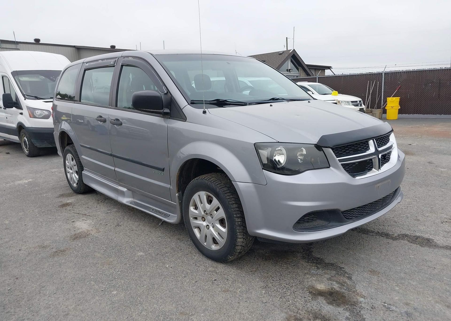 2014 DODGE GRAND CARAVAN SE