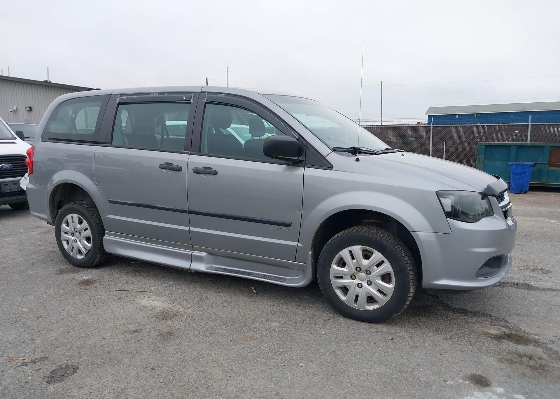 2014 DODGE GRAND CARAVAN SE