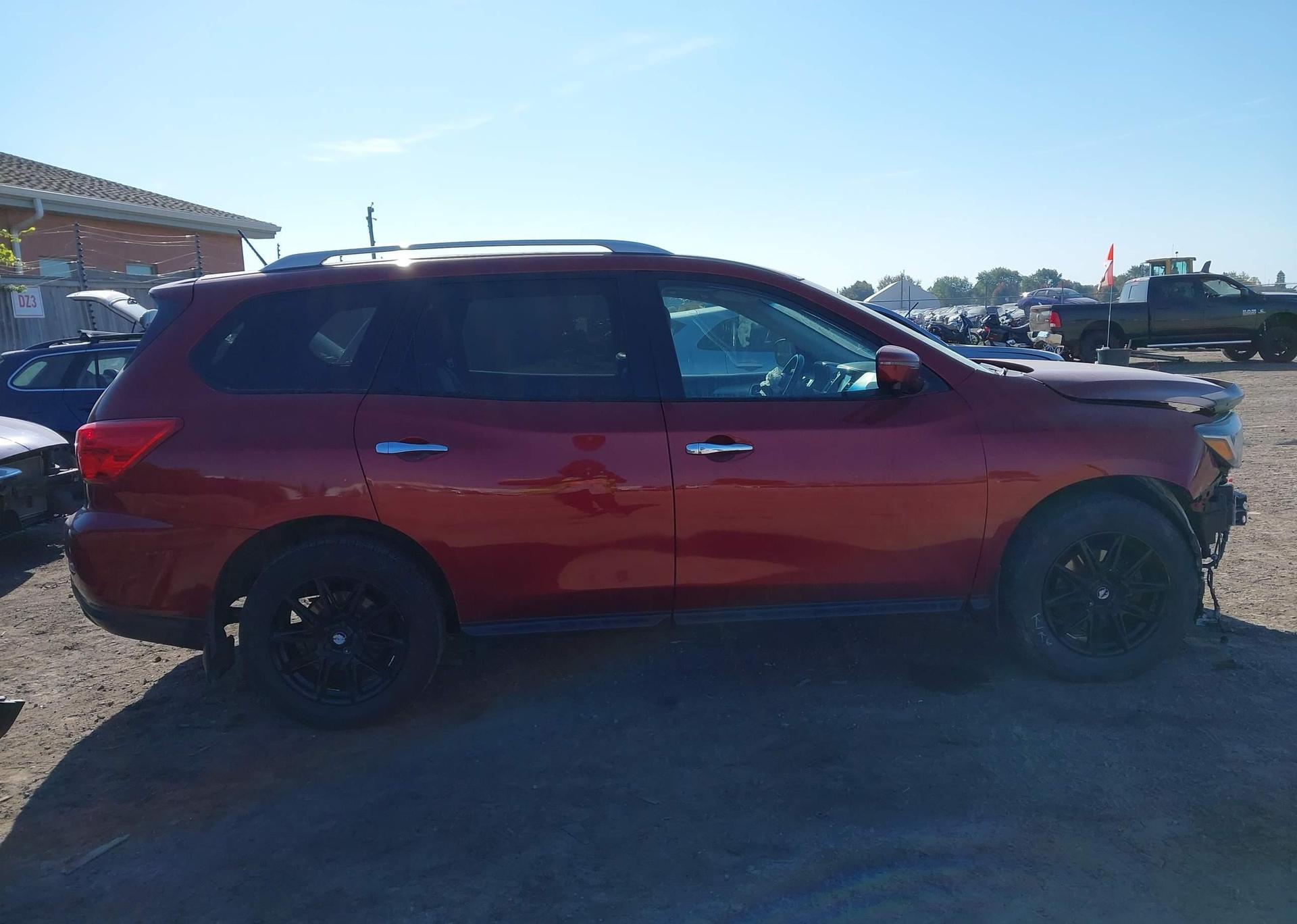 2018 NISSAN PATHFINDER S