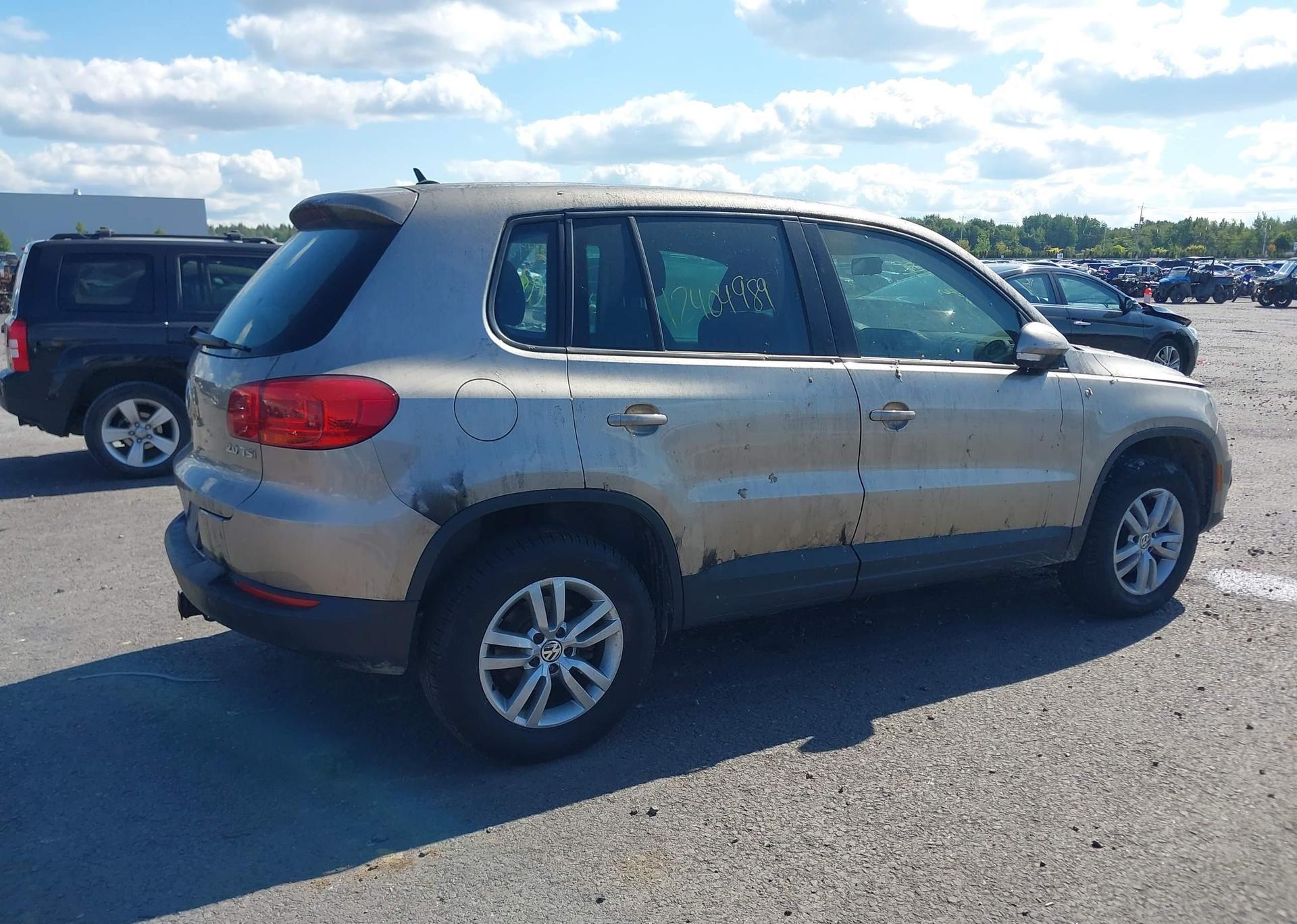 2015 VOLKSWAGEN TIGUAN TRENDLINE