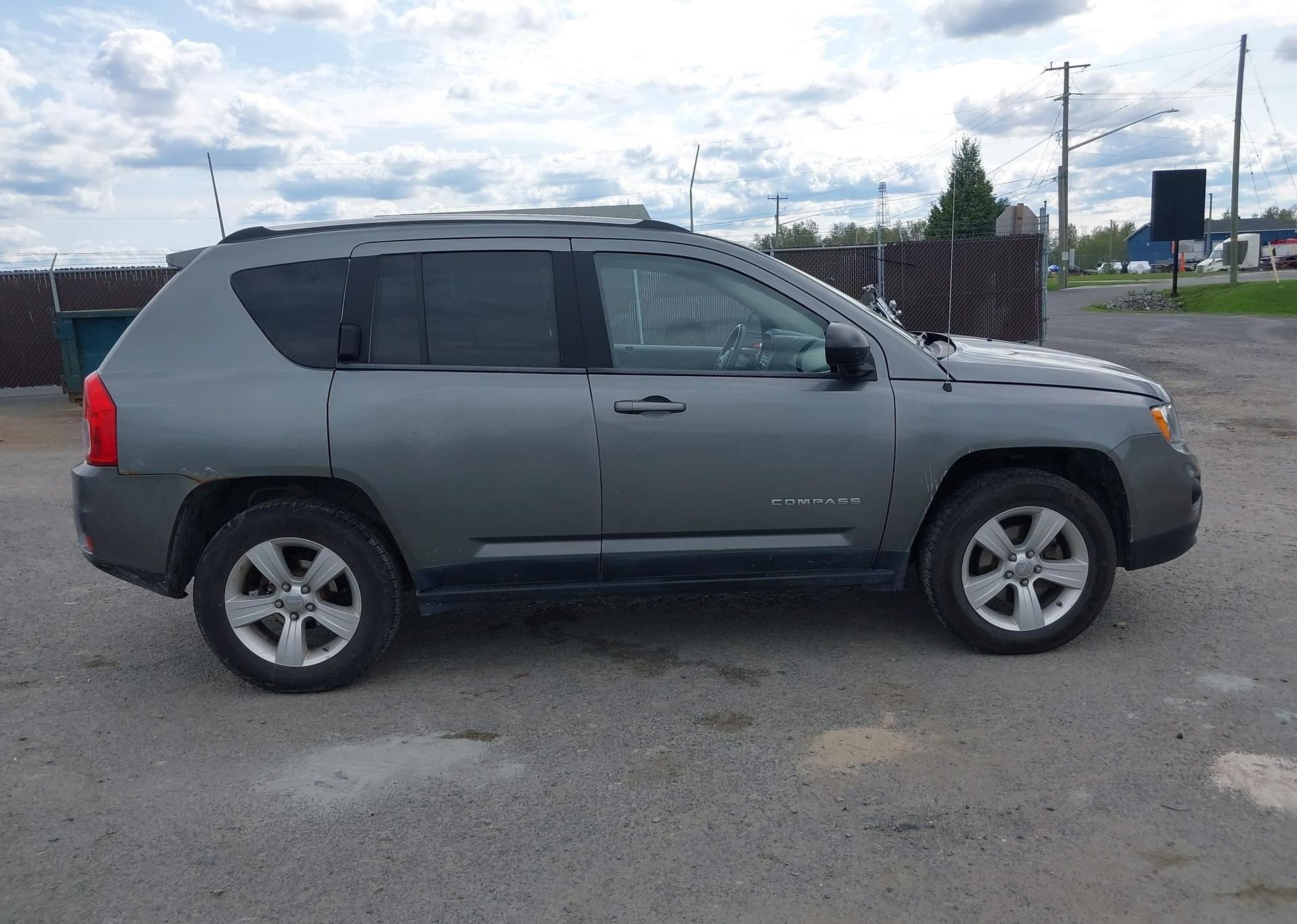 2011 JEEP COMPASS SPORT
