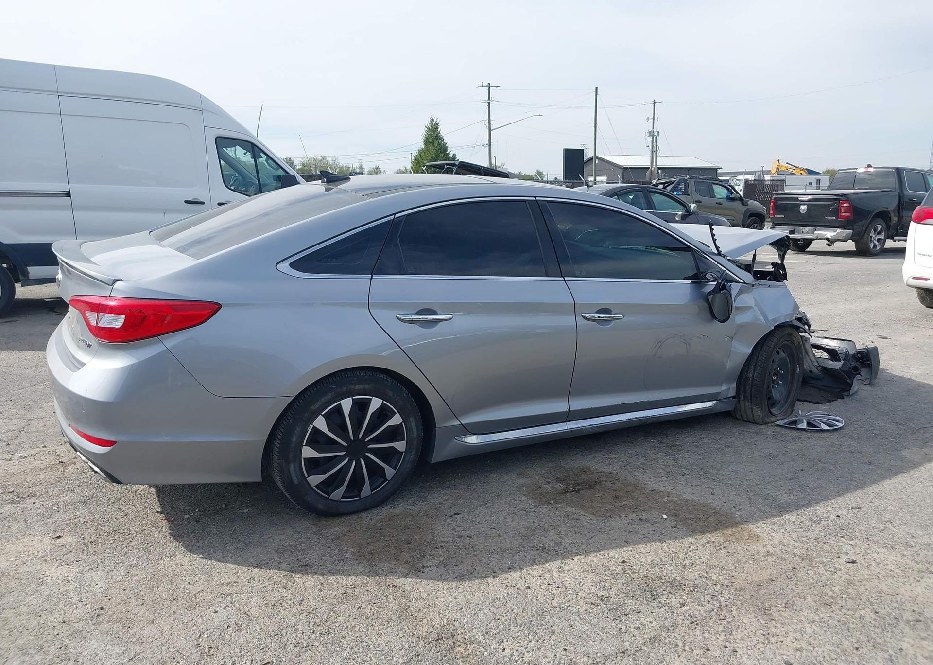 2015 HYUNDAI SONATA