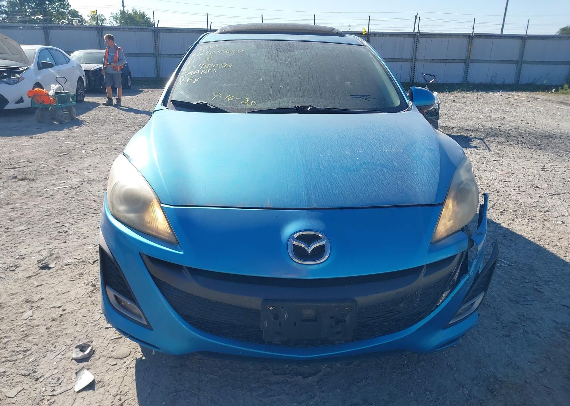 2011 MAZDA 3 S