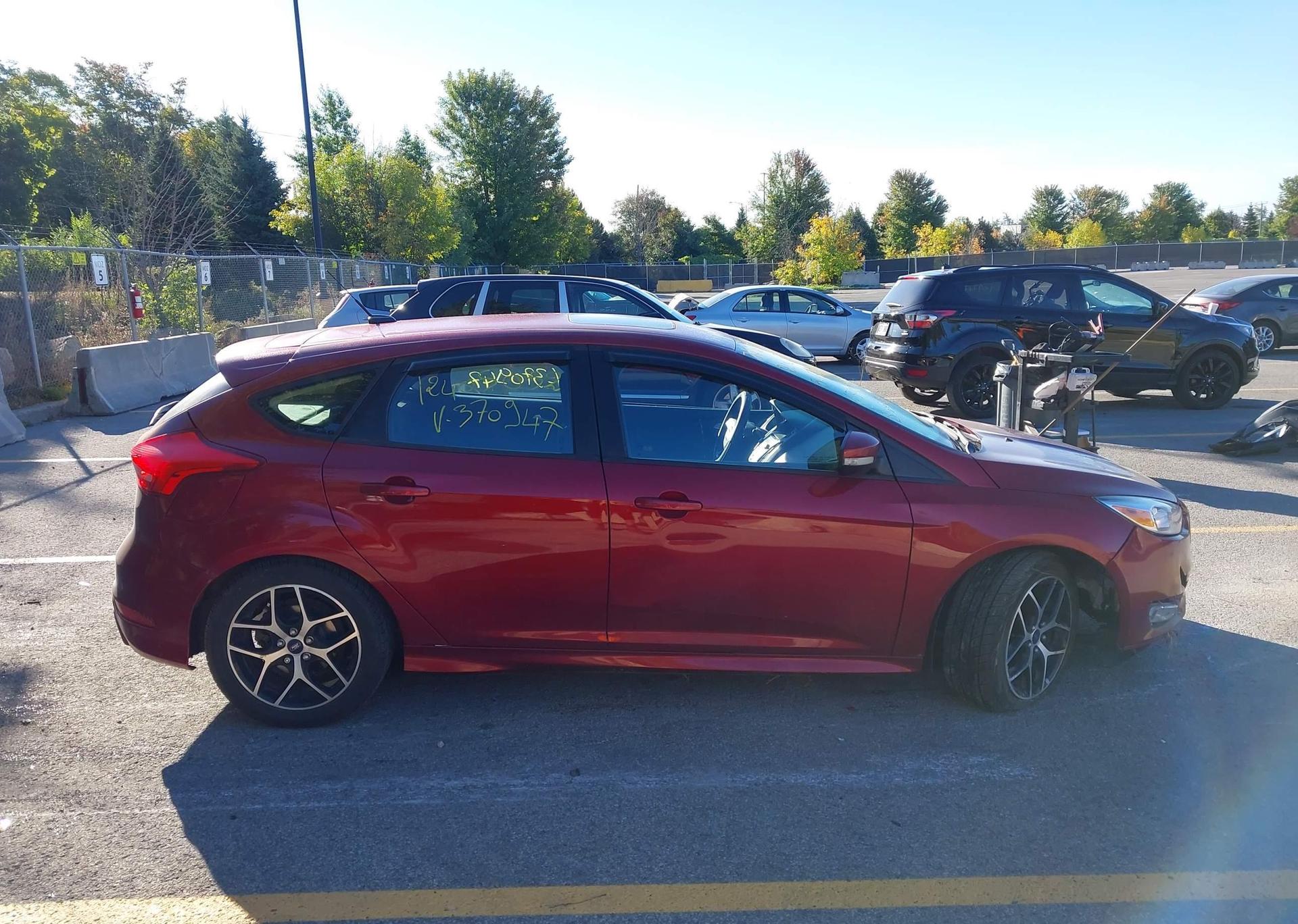 2015 FORD FOCUS SE